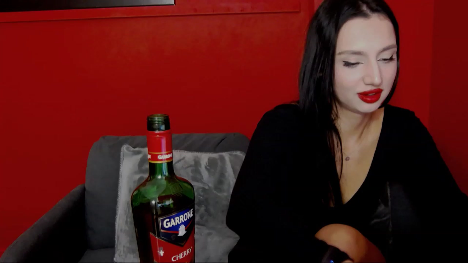 Gallery image thumbnail from KylieBaby_'s myfreecams stream on, 11/19/2022, 14:15 image 11 of 20