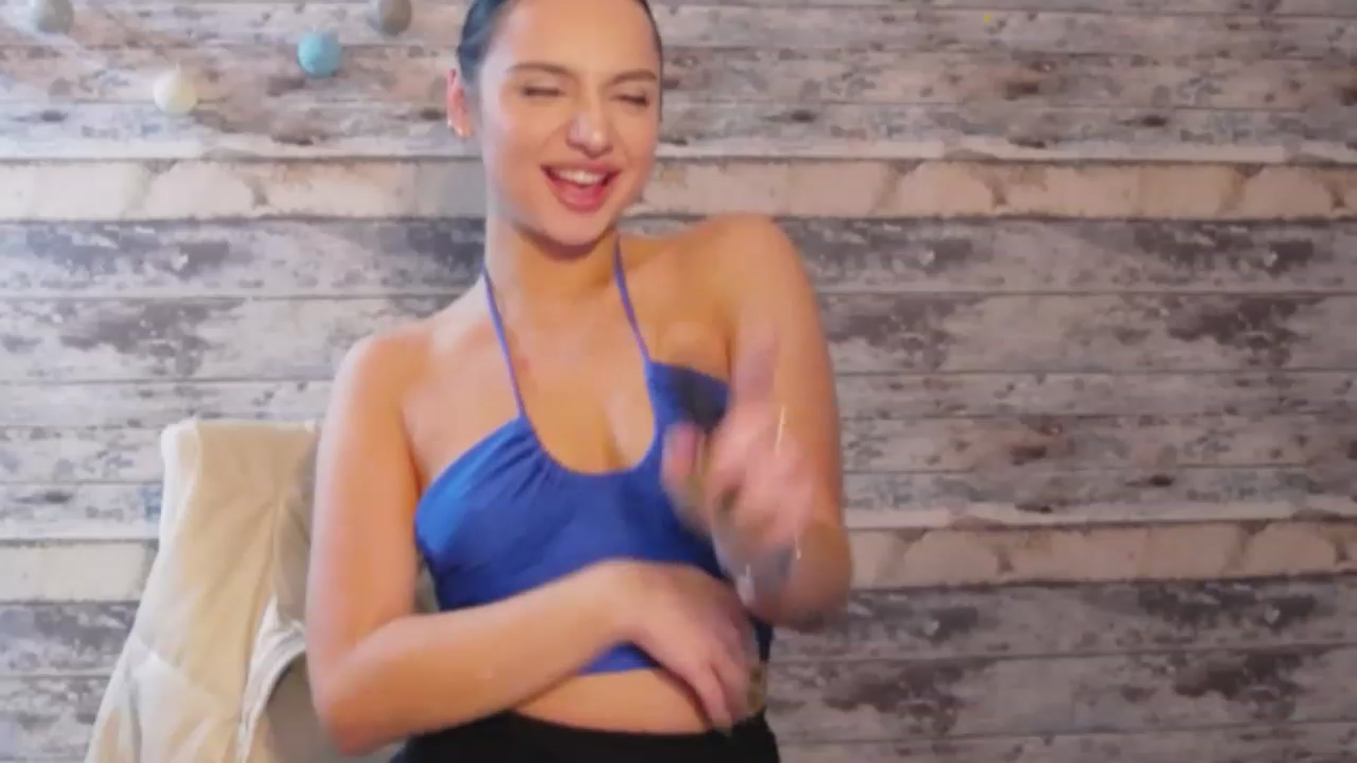 Gallery image thumbnail from KylieBaby_'s myfreecams stream on, 11/20/2022, 16:04 image 17 of 20