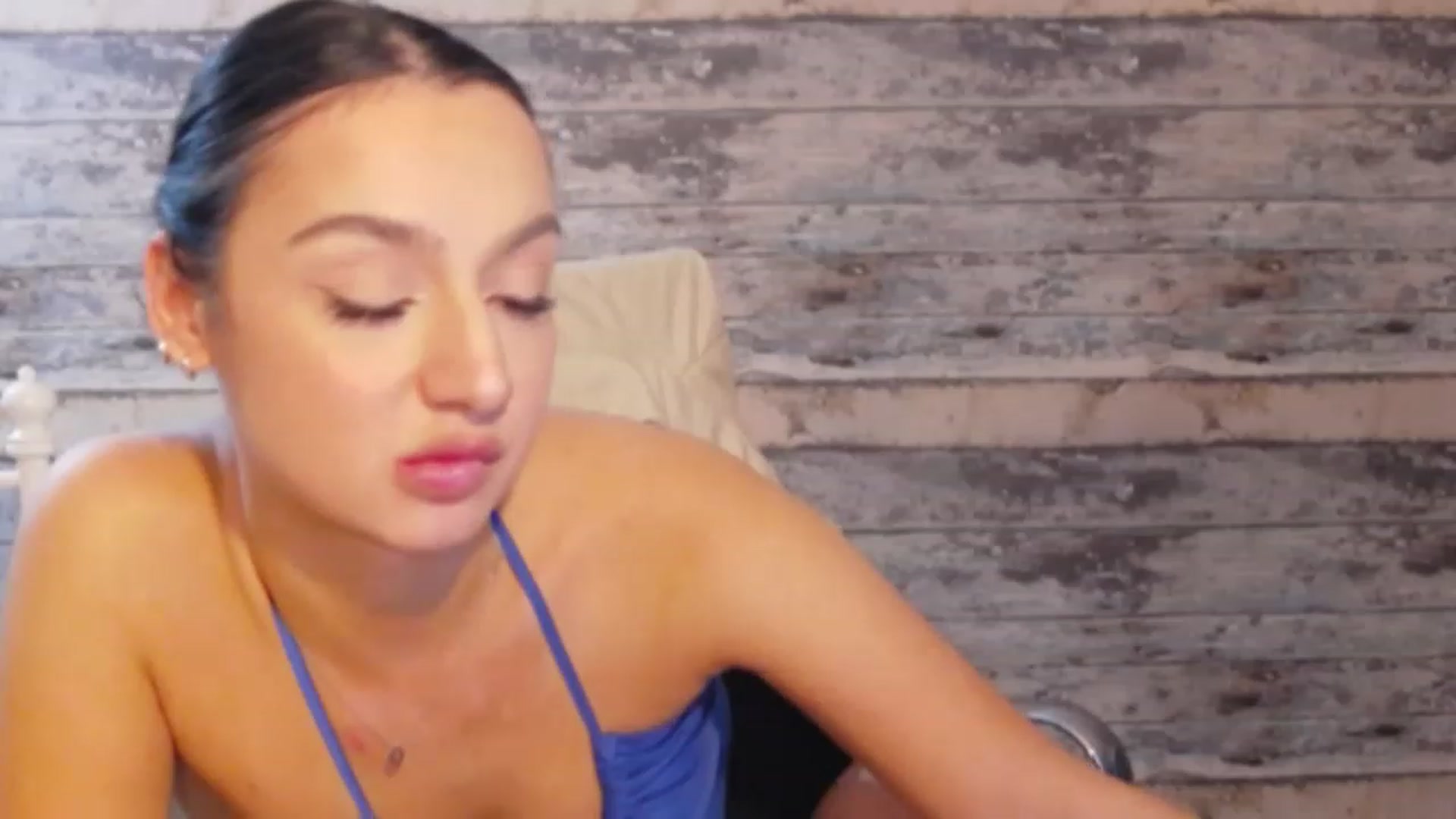 Gallery image thumbnail from KylieBaby_'s myfreecams stream on, 11/20/2022, 18:45 image 17 of 20