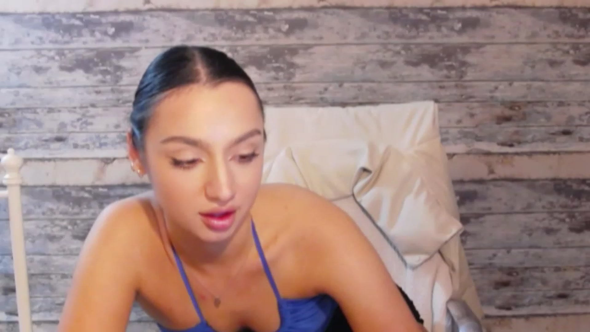 Gallery image thumbnail from KylieBaby_'s myfreecams stream on, 11/20/2022, 18:45 image 15 of 20