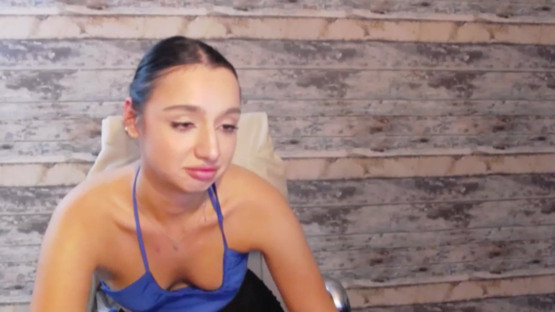 Gallery image thumbnail from KylieBaby_'s myfreecams stream on, 11/20/2022, 20:09 image 16 of 20