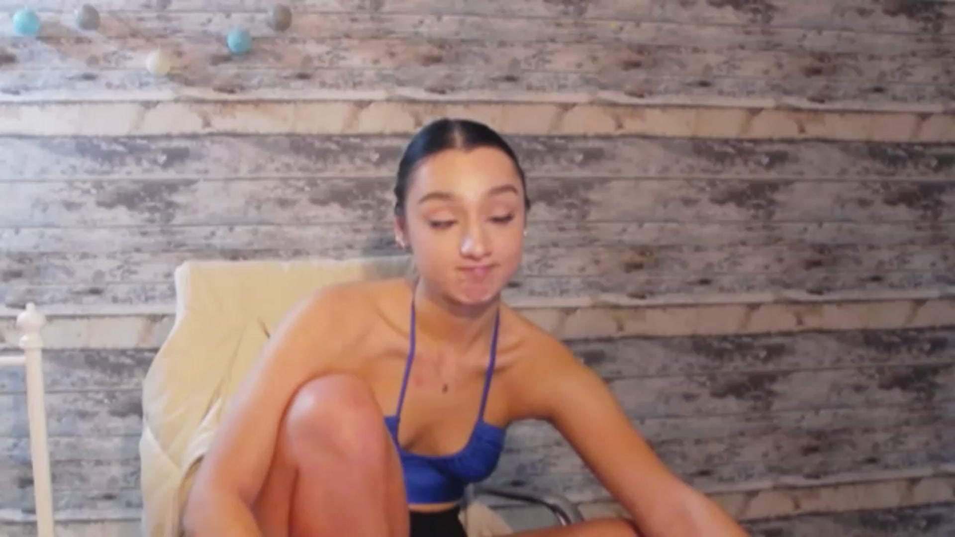 Gallery image thumbnail from KylieBaby_'s myfreecams stream on, 11/20/2022, 20:09 image 10 of 20