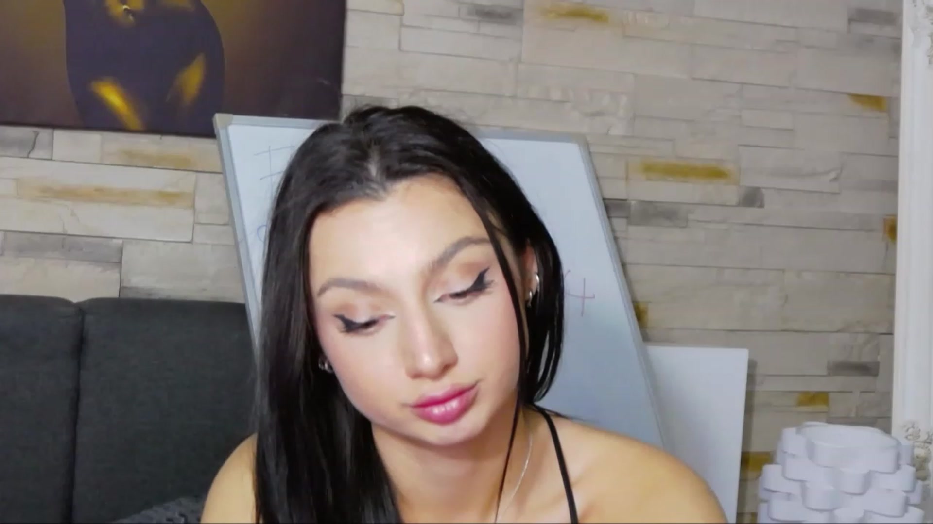 Gallery image thumbnail from KylieBaby_'s myfreecams stream on, 11/25/2022, 18:00 image 12 of 20