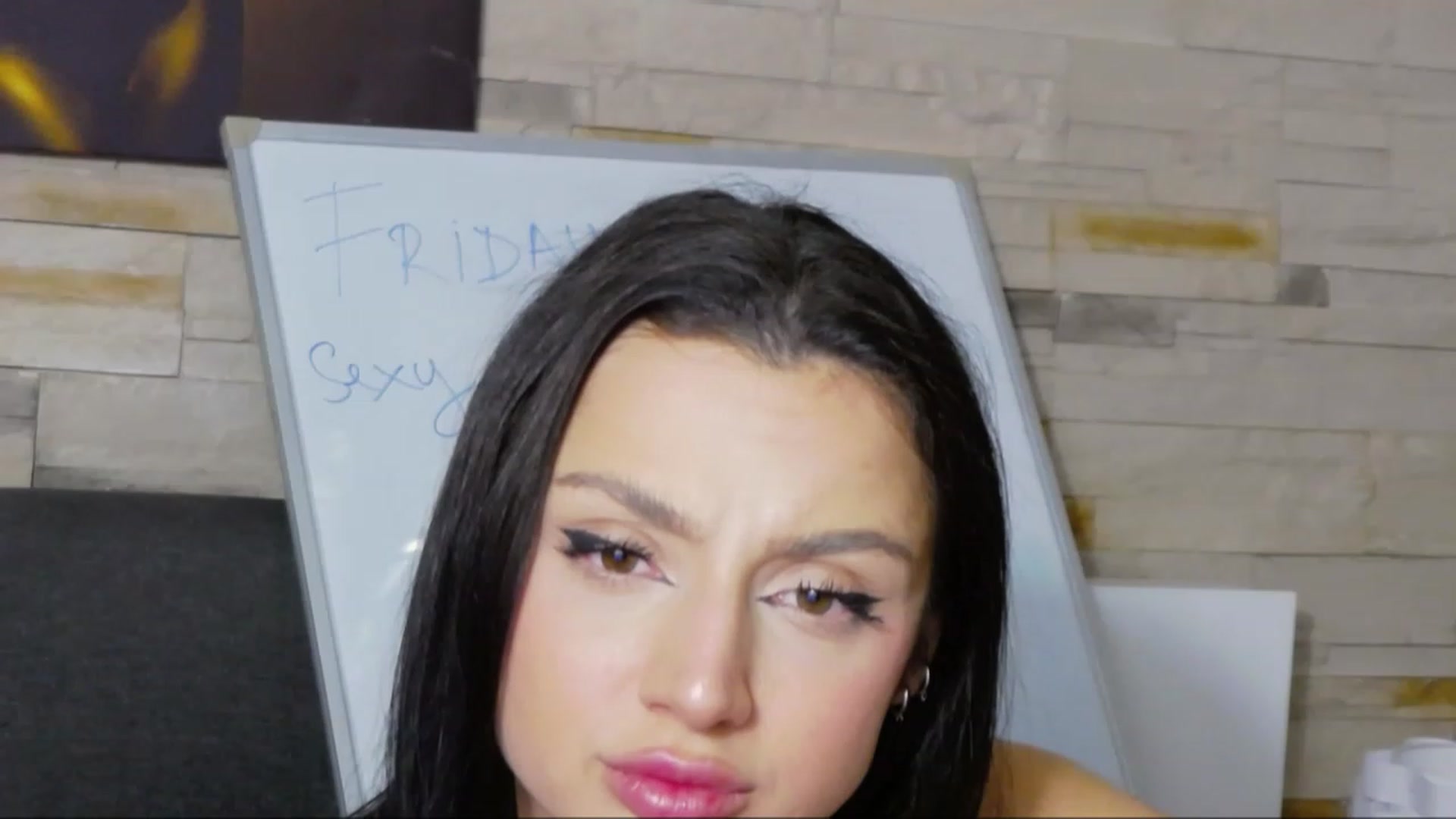 Gallery image thumbnail from KylieBaby_'s myfreecams stream on, 11/25/2022, 18:00 image 6 of 20