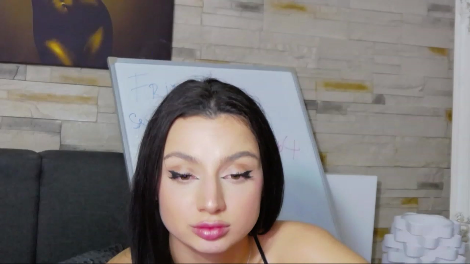 Gallery image thumbnail from KylieBaby_'s myfreecams stream on, 11/25/2022, 18:00 image 19 of 20