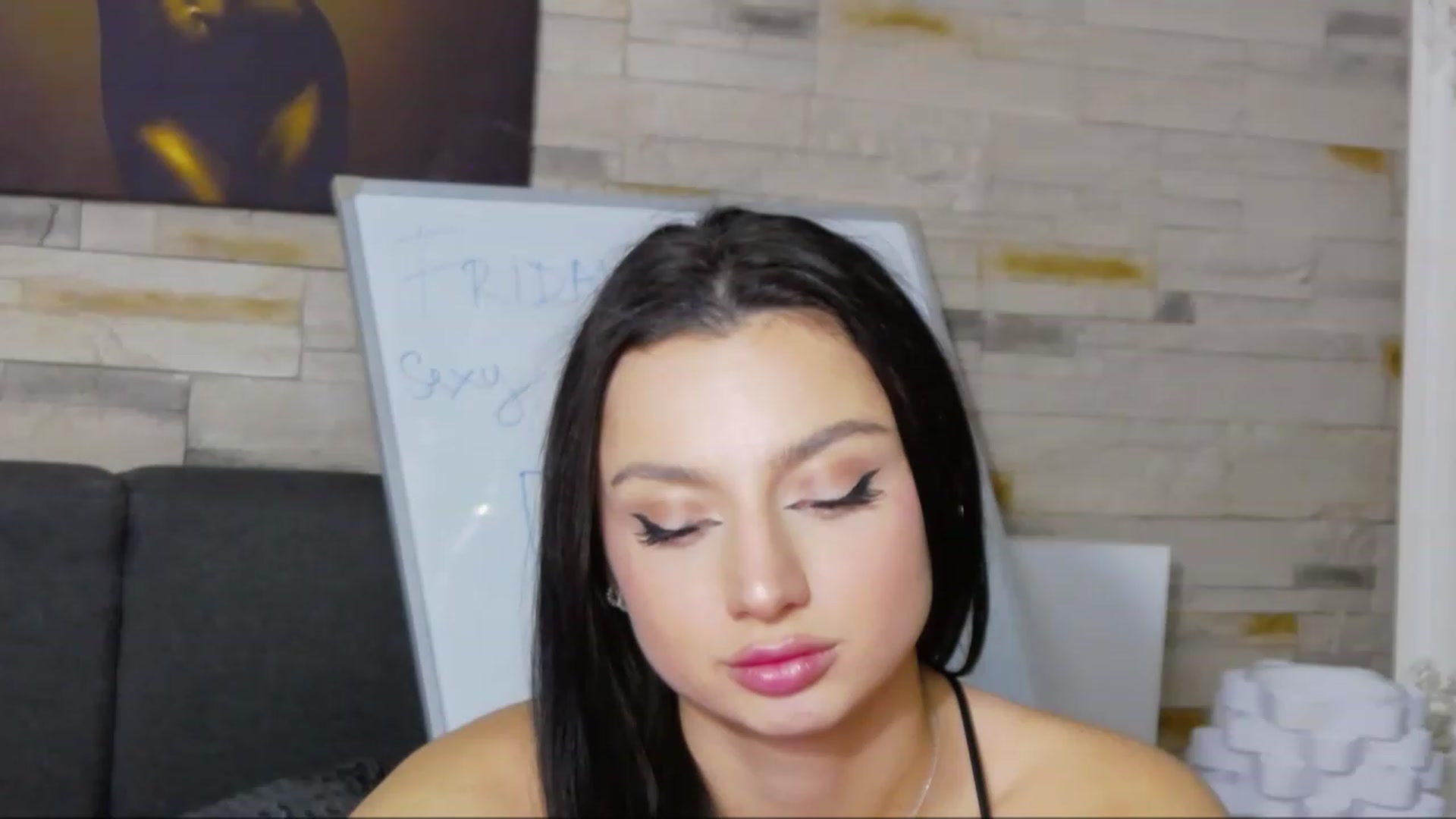 Gallery image thumbnail from KylieBaby_'s myfreecams stream on, 11/25/2022, 18:00 image 13 of 20