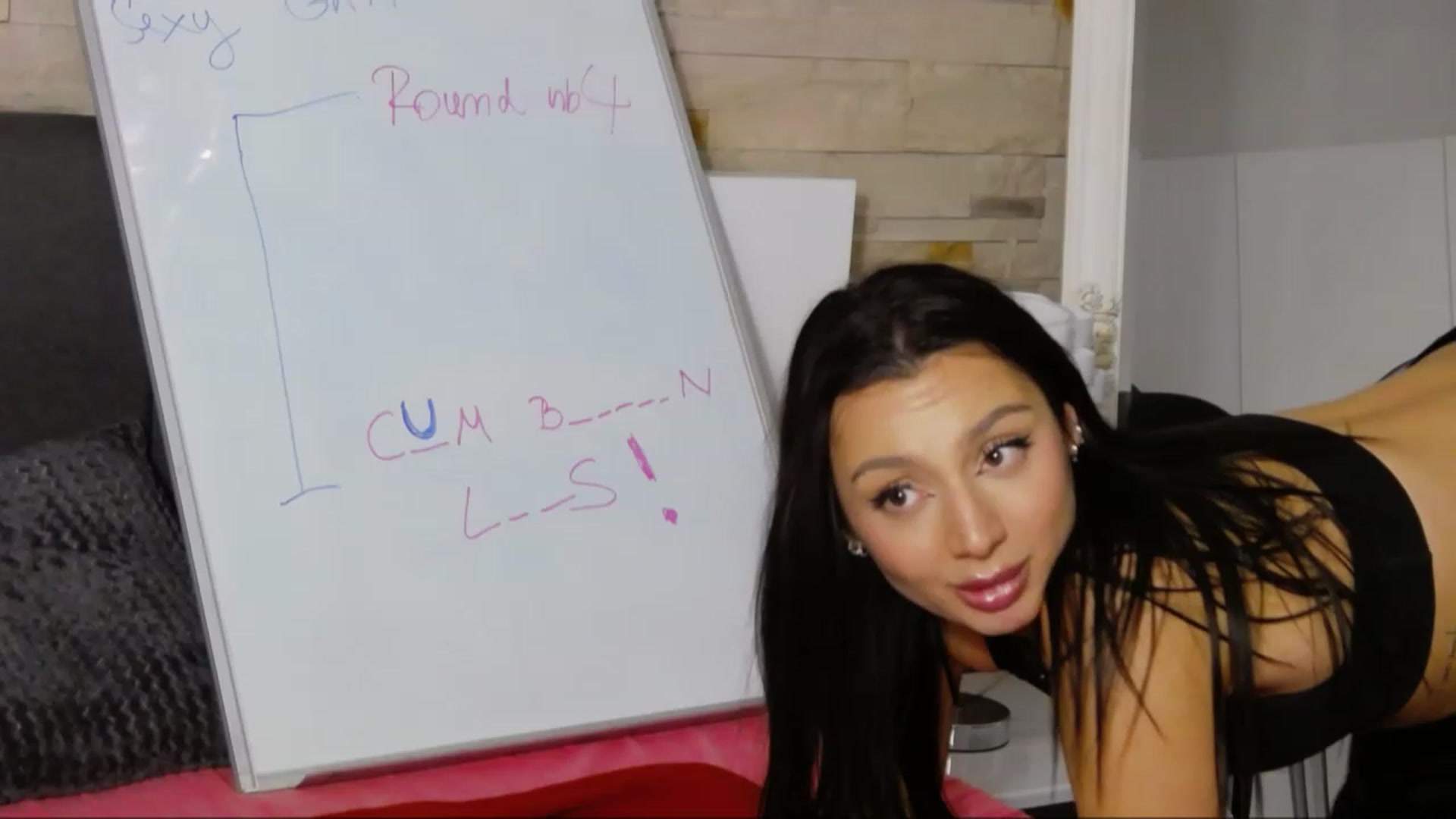 Gallery image thumbnail from KylieBaby_'s myfreecams stream on, 11/25/2022, 20:25 image 8 of 20