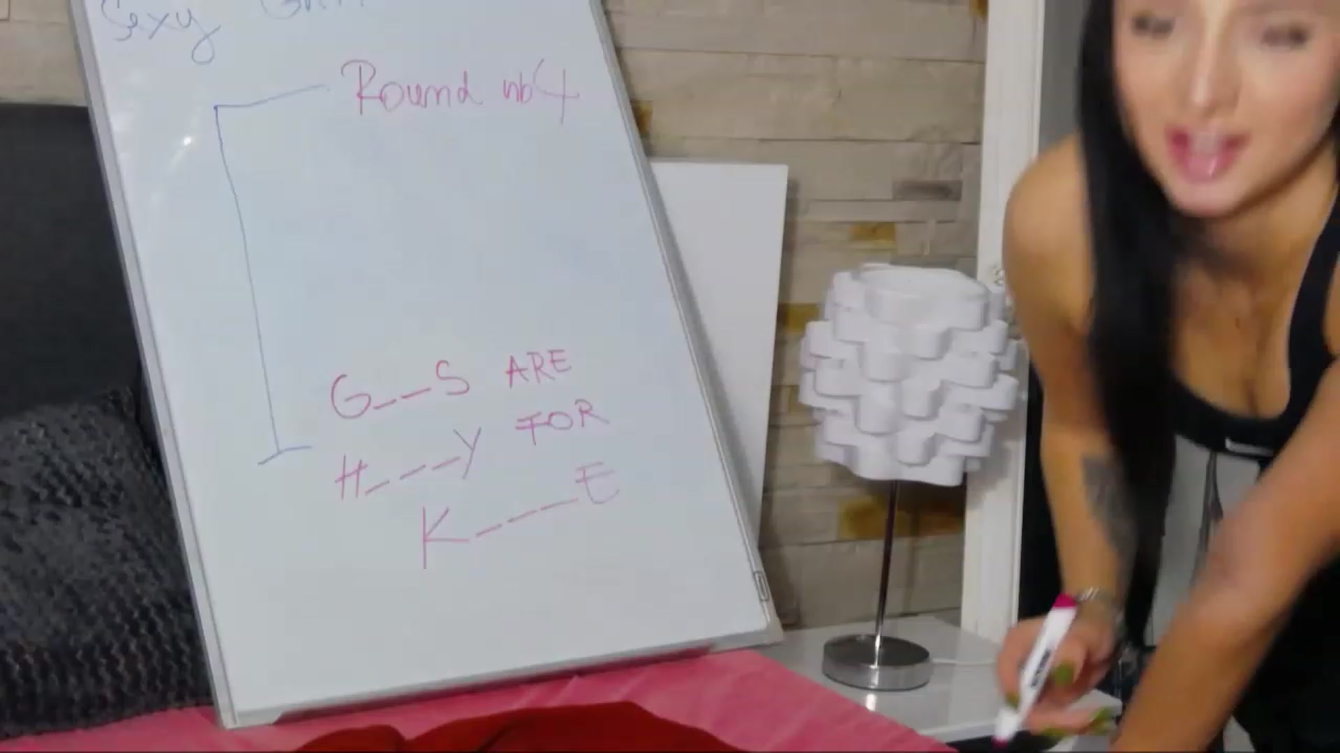 Gallery image thumbnail from KylieBaby_'s myfreecams stream on, 11/25/2022, 20:25 image 10 of 20