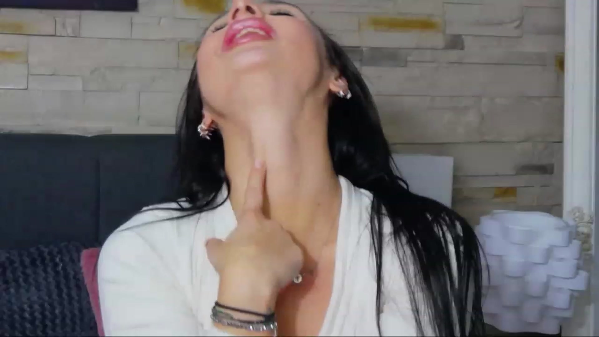 Gallery image thumbnail from KylieBaby_'s myfreecams stream on, 11/28/2022, 15:58 image 7 of 20