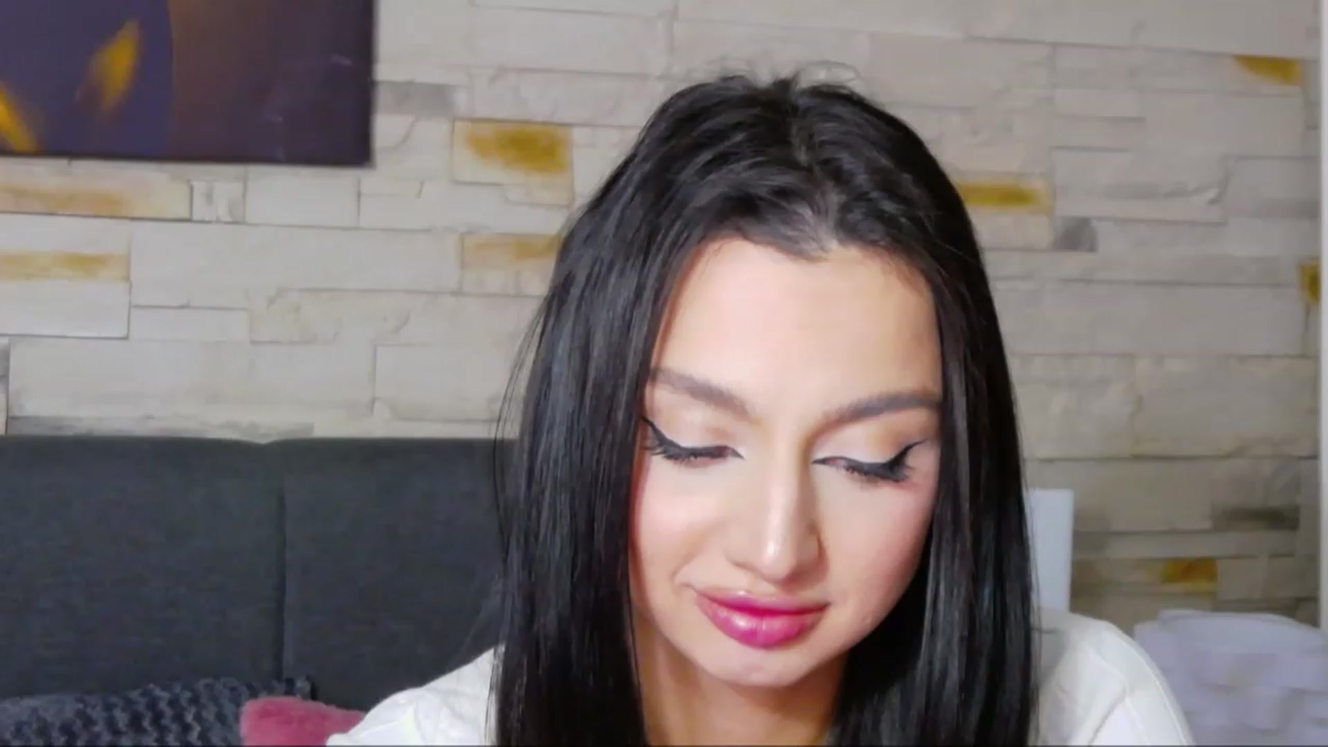 Gallery image thumbnail from KylieBaby_'s myfreecams stream on, 11/28/2022, 17:06 image 8 of 20