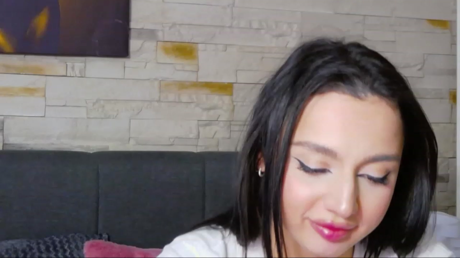 Gallery image thumbnail from KylieBaby_'s myfreecams stream on, 11/28/2022, 17:06 image 2 of 20