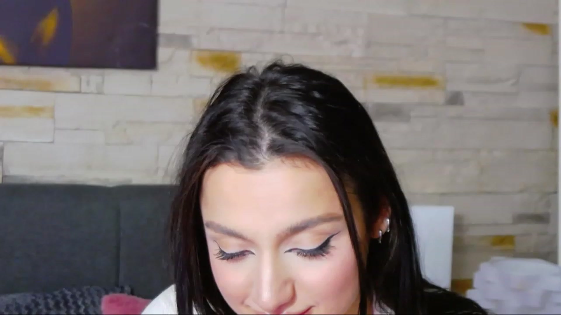 Gallery image thumbnail from KylieBaby_'s myfreecams stream on, 11/28/2022, 17:06 image 3 of 20