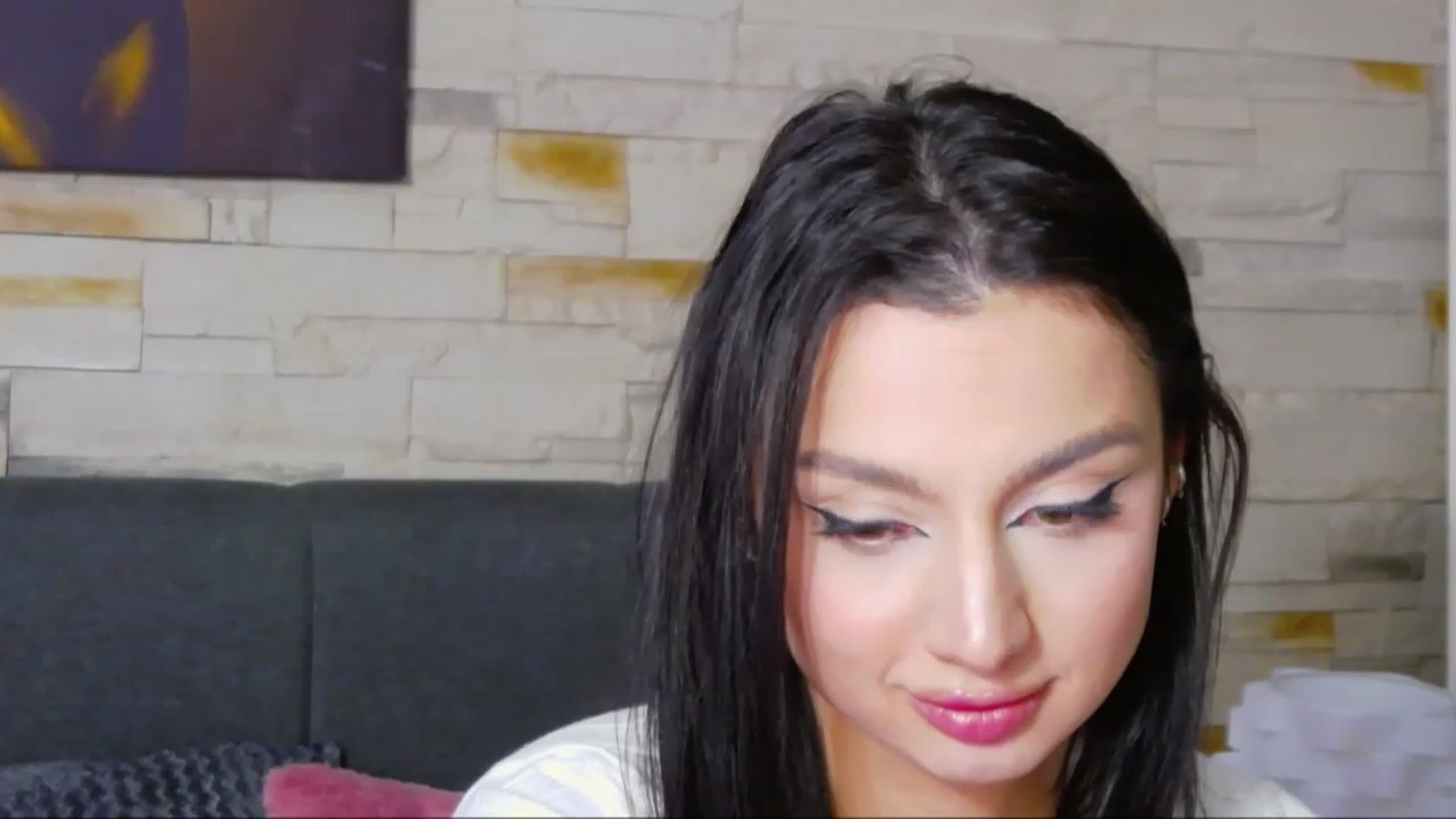 Gallery image thumbnail from KylieBaby_'s myfreecams stream on, 11/28/2022, 17:06 image 16 of 20