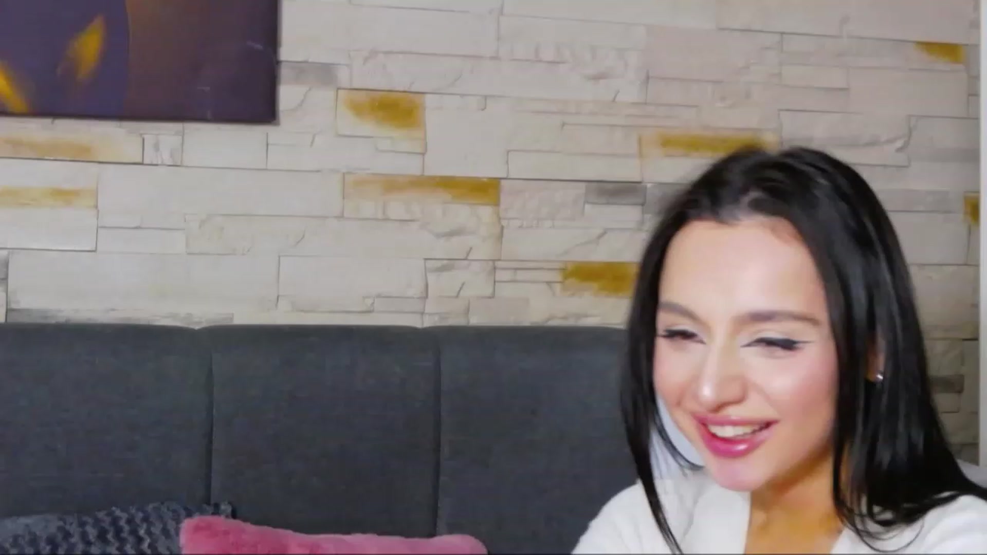 Gallery image thumbnail from KylieBaby_'s myfreecams stream on, 11/28/2022, 17:06 image 1 of 20