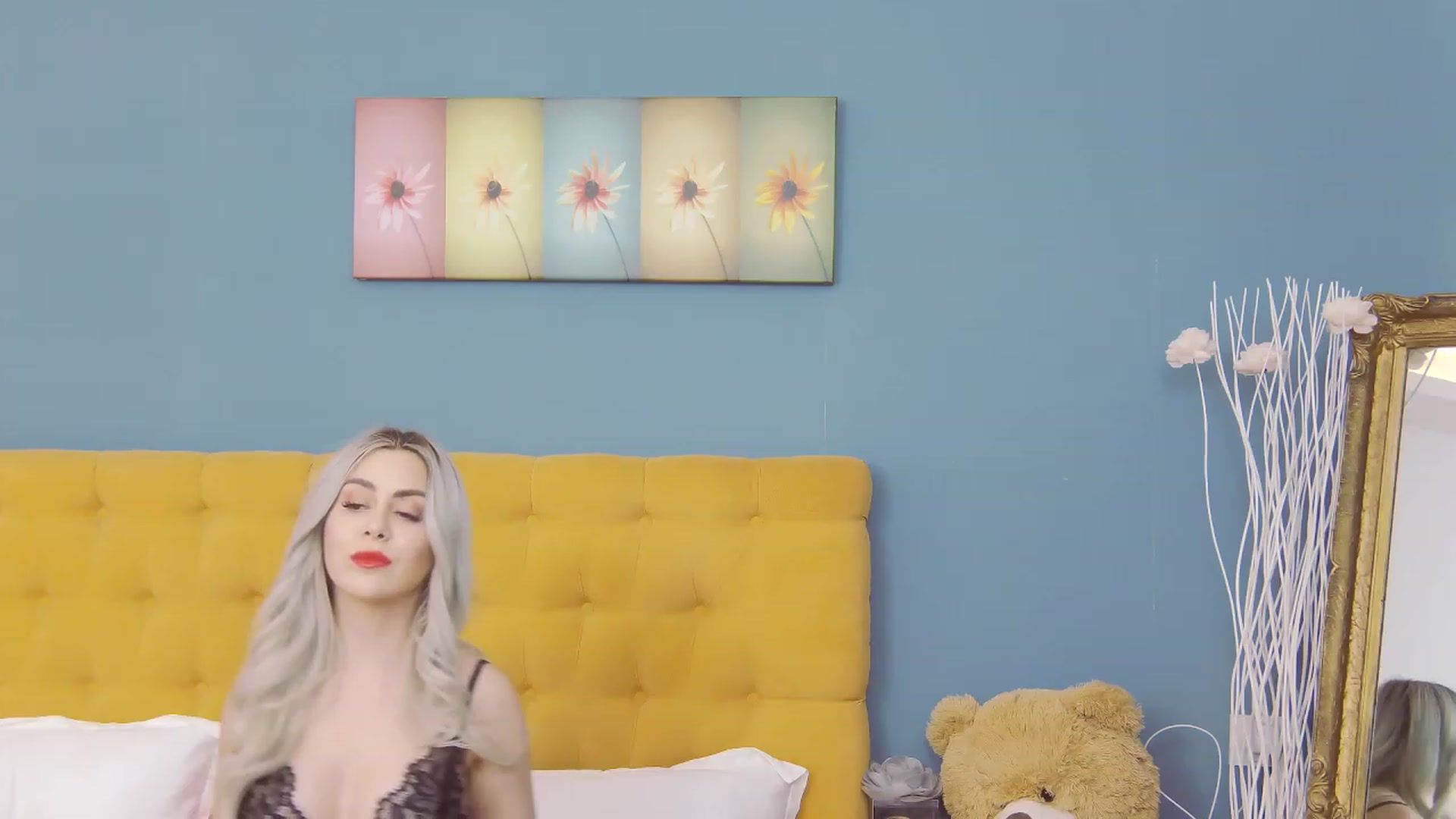 Gallery image thumbnail from KylieBenton's myfreecams stream on, 02/01/2024, 14:34 image 2 of 20