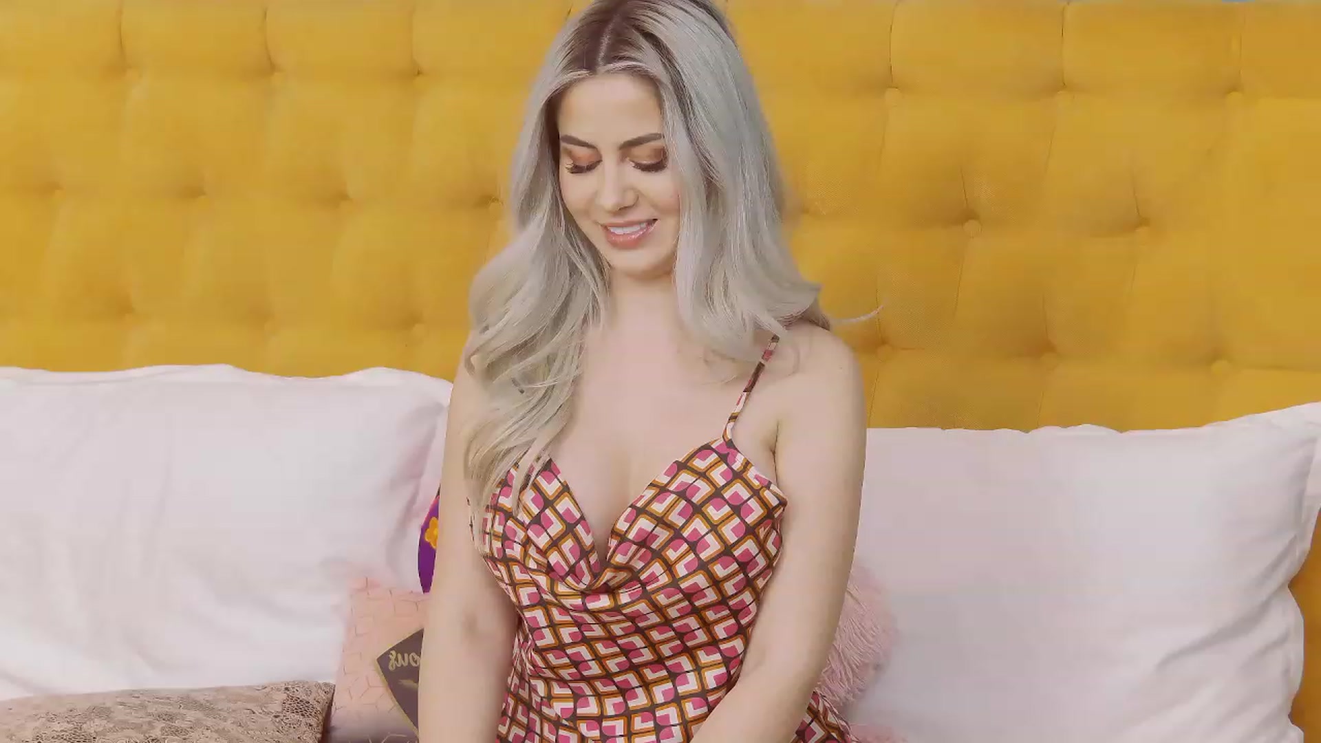 Gallery image thumbnail from KylieBenton's myfreecams stream on, 02/02/2024, 09:26 image 10 of 20