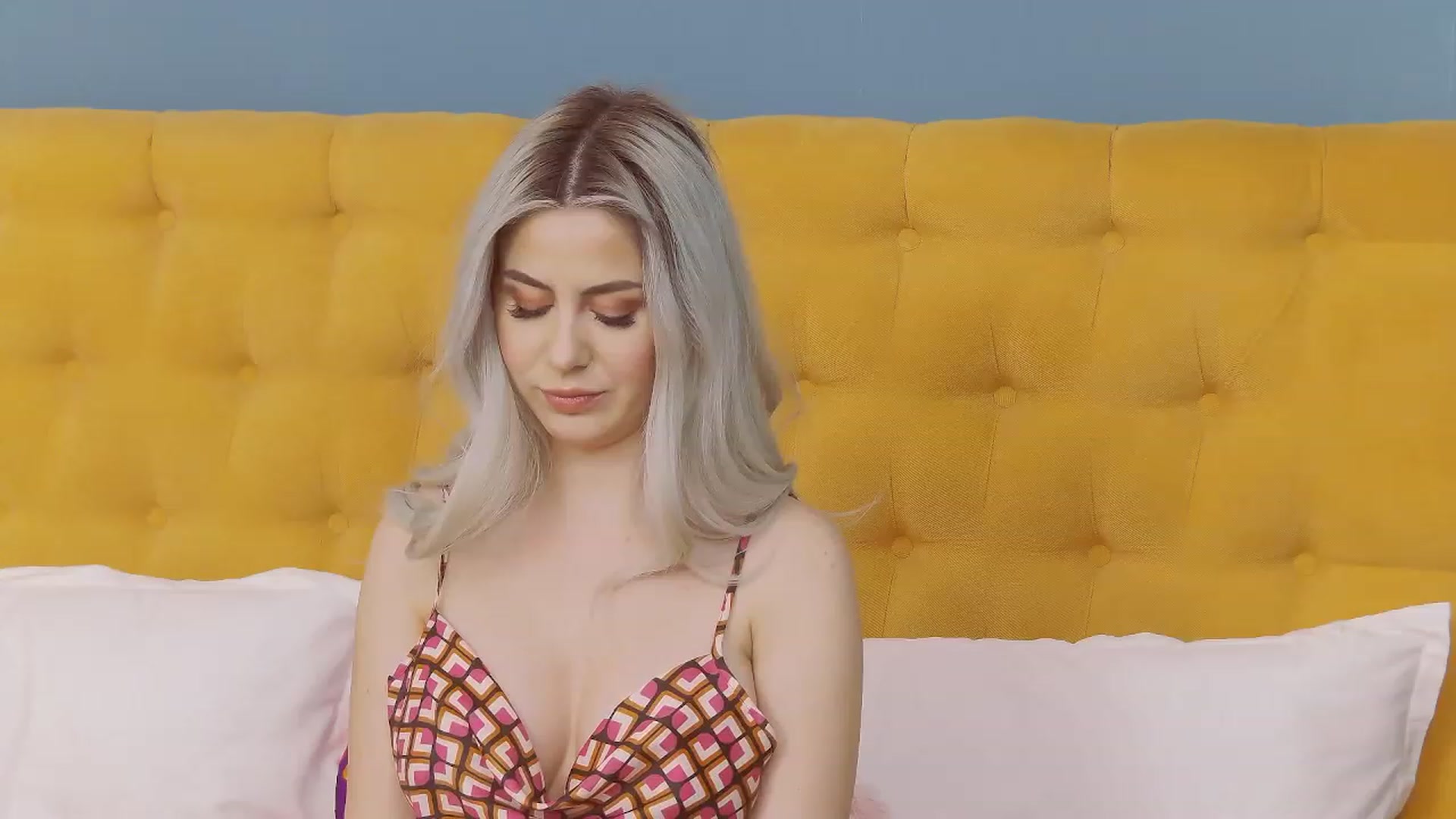 Gallery image thumbnail from KylieBenton's myfreecams stream on, 02/02/2024, 09:26 image 3 of 20