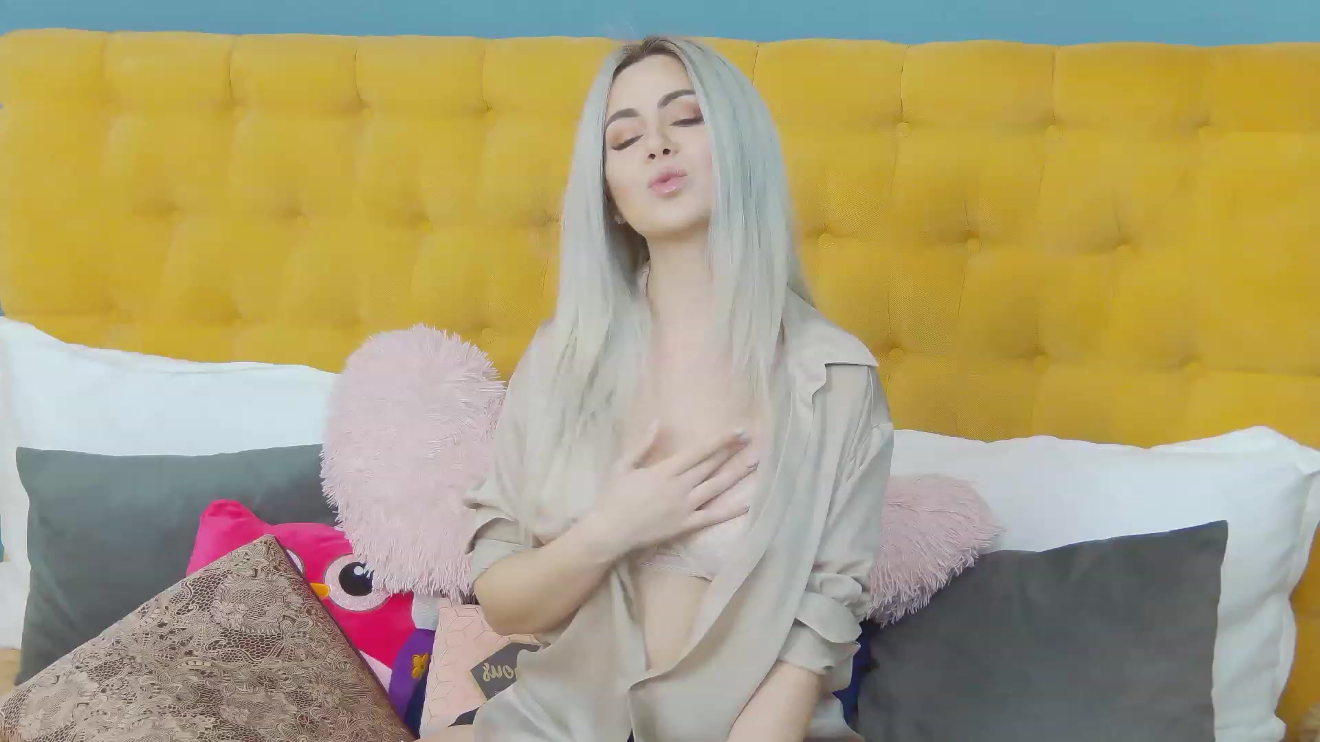 Gallery image thumbnail from KylieBenton's myfreecams stream on, 02/08/2024, 07:29 image 1 of 20