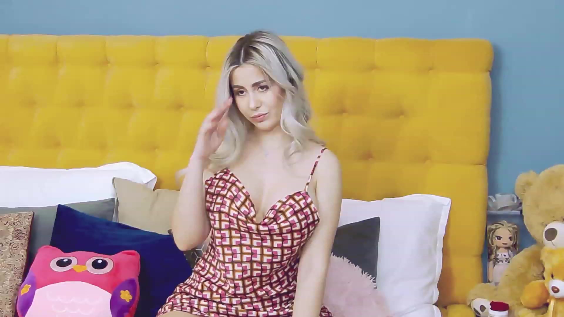 Gallery image thumbnail from KylieBenton's myfreecams stream on, 02/15/2024, 10:06 image 17 of 20