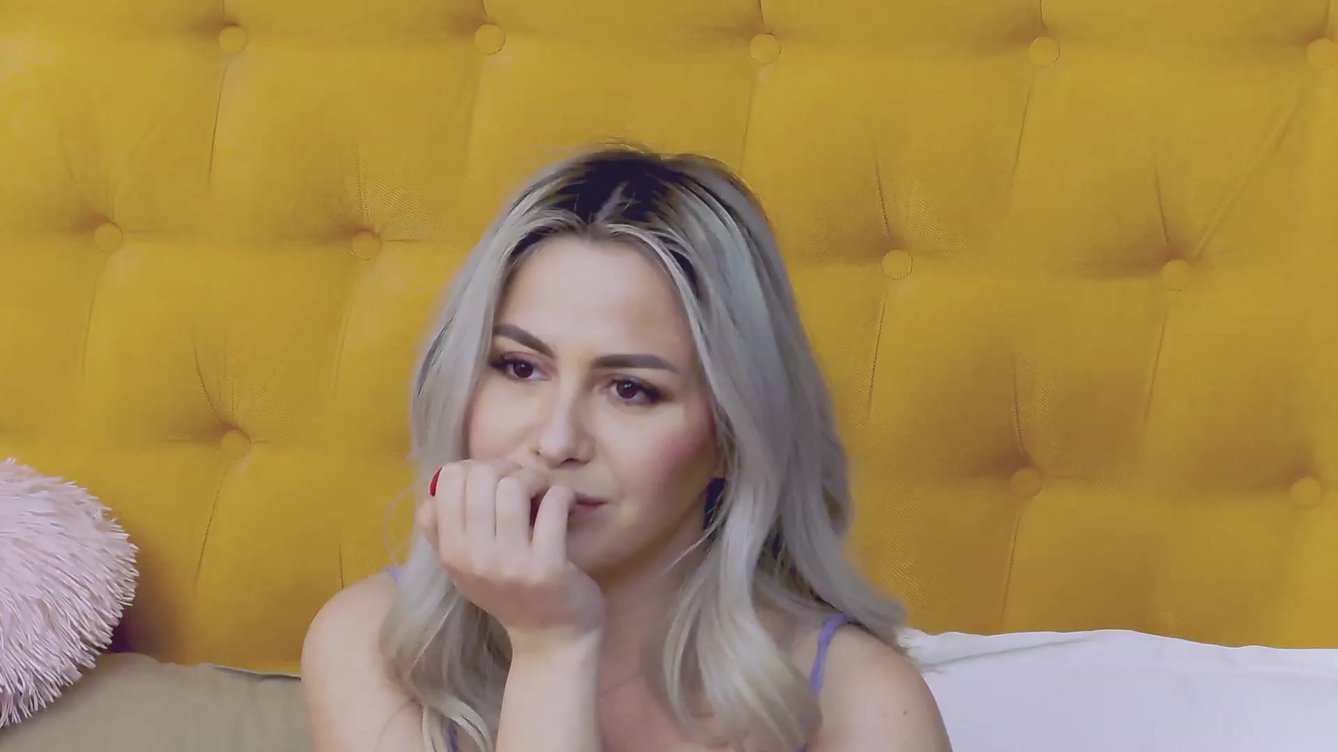 Gallery image thumbnail from KylieBenton's myfreecams stream on, 02/17/2024, 24:07 image 3 of 20