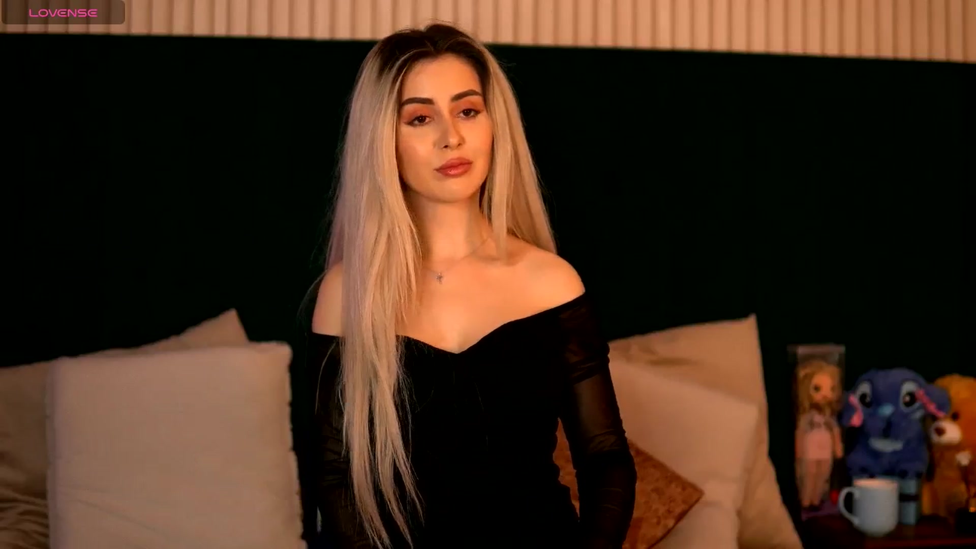 Gallery image thumbnail from KylieBenton's myfreecams stream on, 03/13/2025, 24:04 image 10 of 20