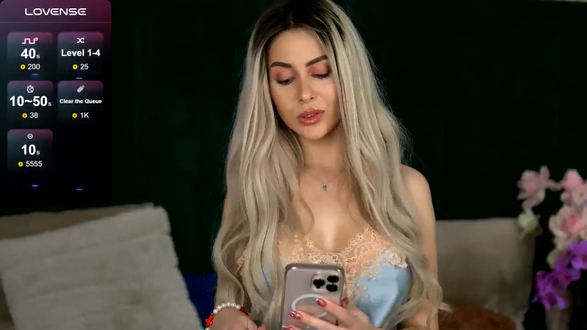 Gallery image thumbnail from KylieBenton's myfreecams stream on, 04/18/2025, 24:01 image 9 of 20