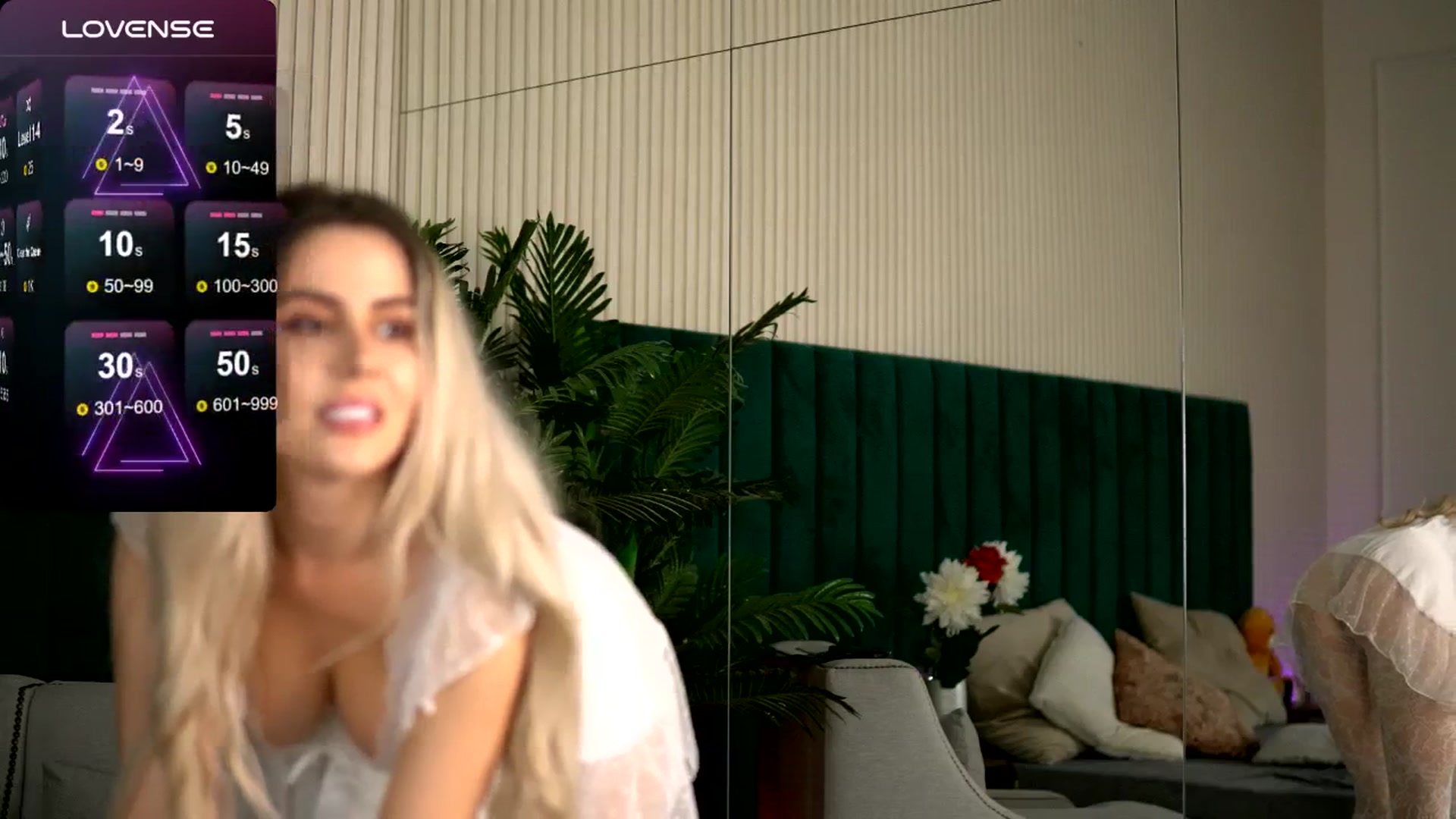 Gallery image thumbnail from KylieBenton's myfreecams stream on, 05/25/2025, 04:08 image 15 of 20