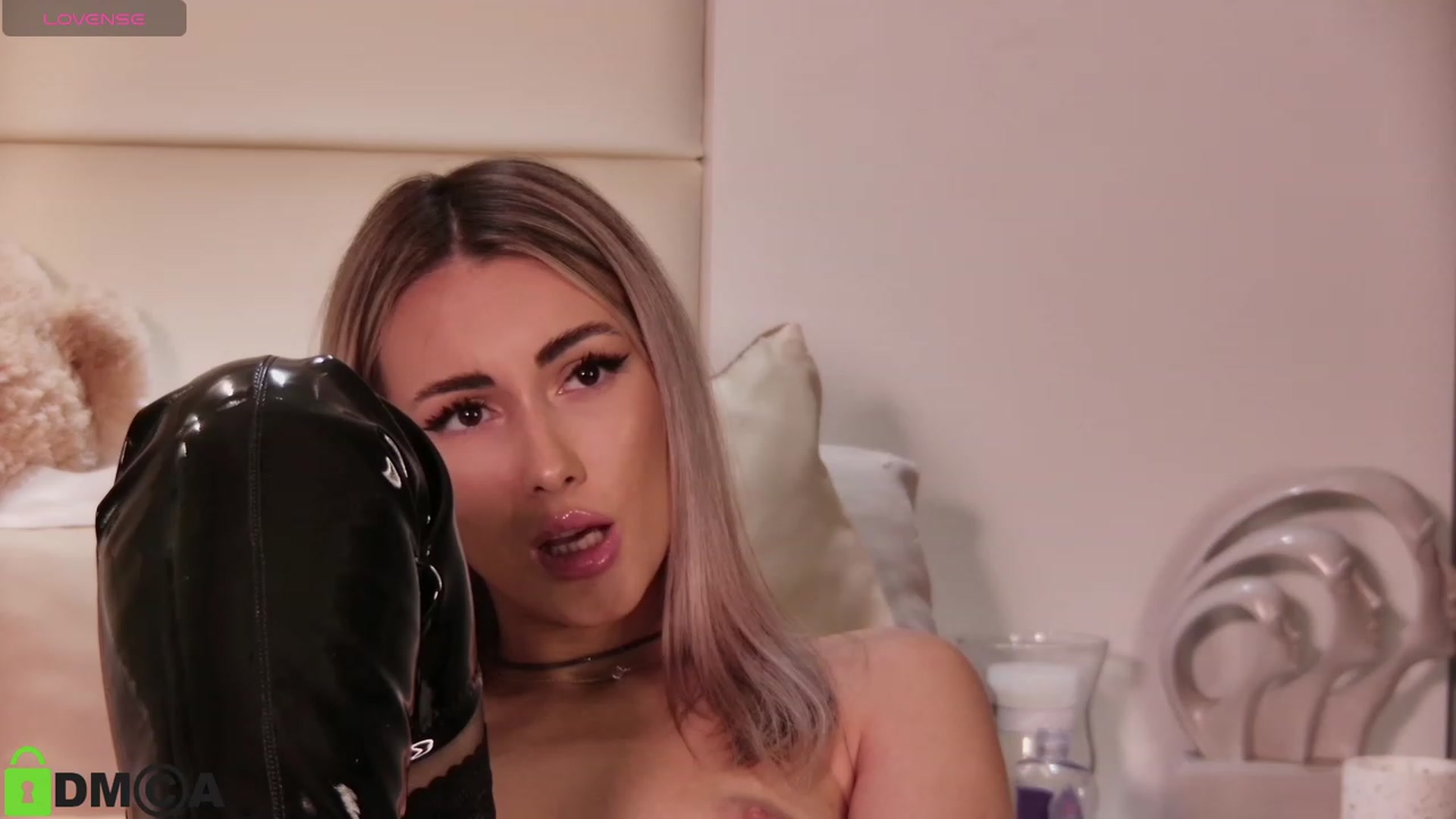 Gallery image thumbnail from KylieBlaze's myfreecams stream on, 01/13/2024, 03:31 image 1 of 20
