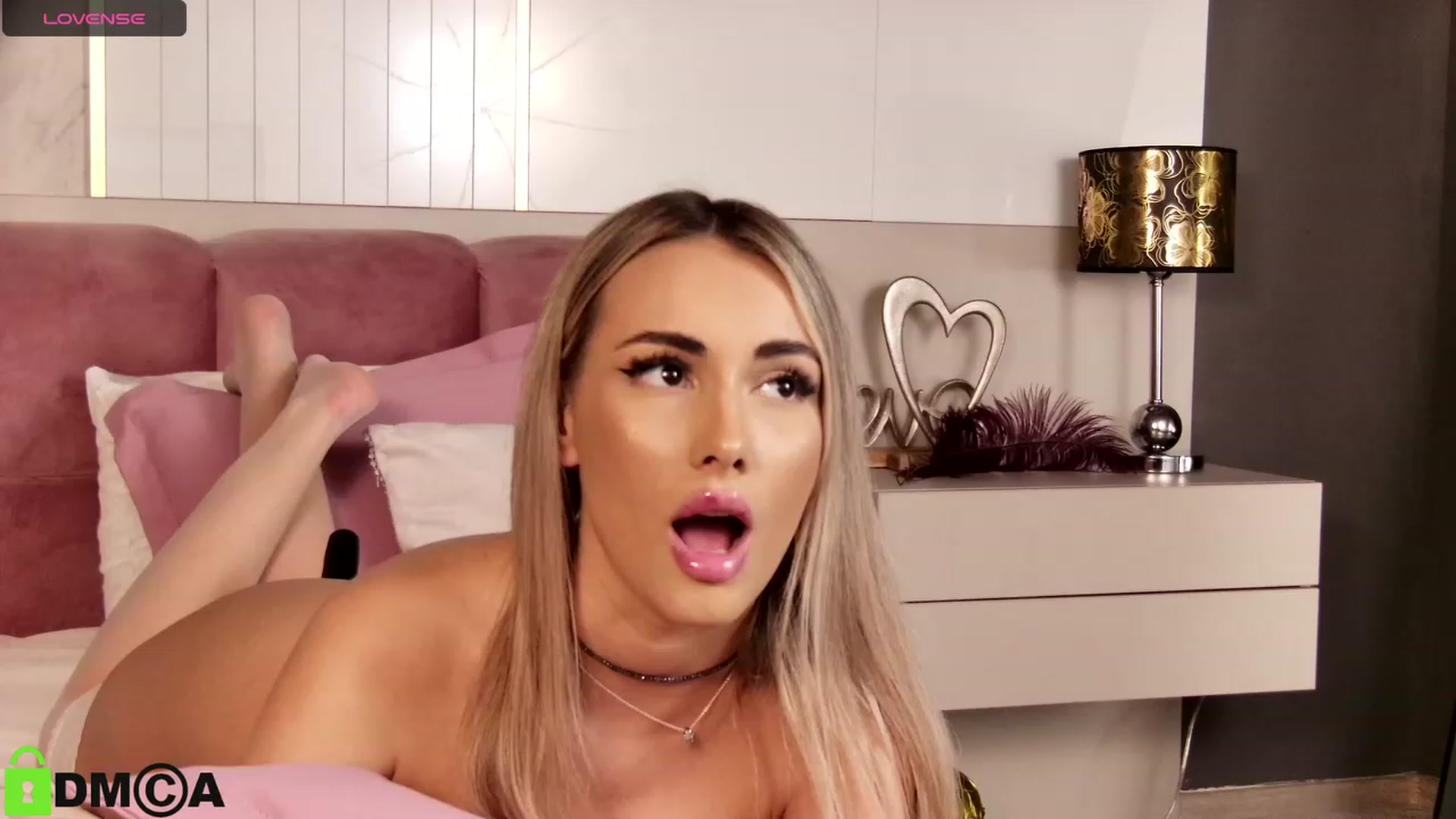 Gallery image thumbnail from KylieBlaze's myfreecams stream on, 01/19/2024, 01:34 image 14 of 20