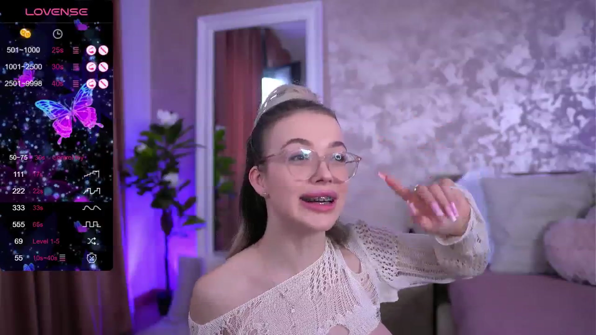 Gallery image thumbnail from KylieJoyce's myfreecams stream on, 04/08/2025, 13:00 image 12 of 20