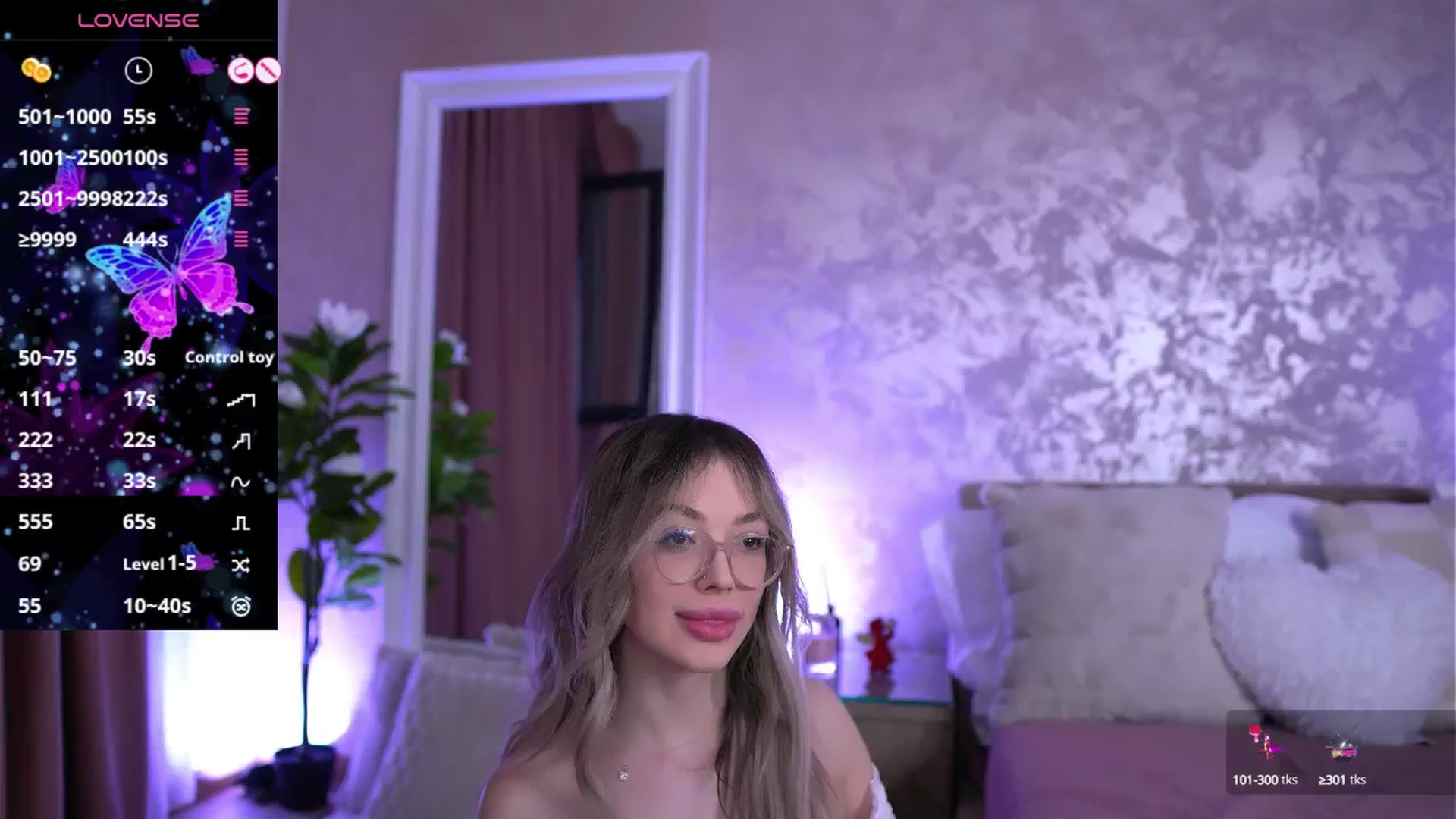 Gallery image thumbnail from KylieJoyce's myfreecams stream on, 04/17/2025, 02:12 image 2 of 20
