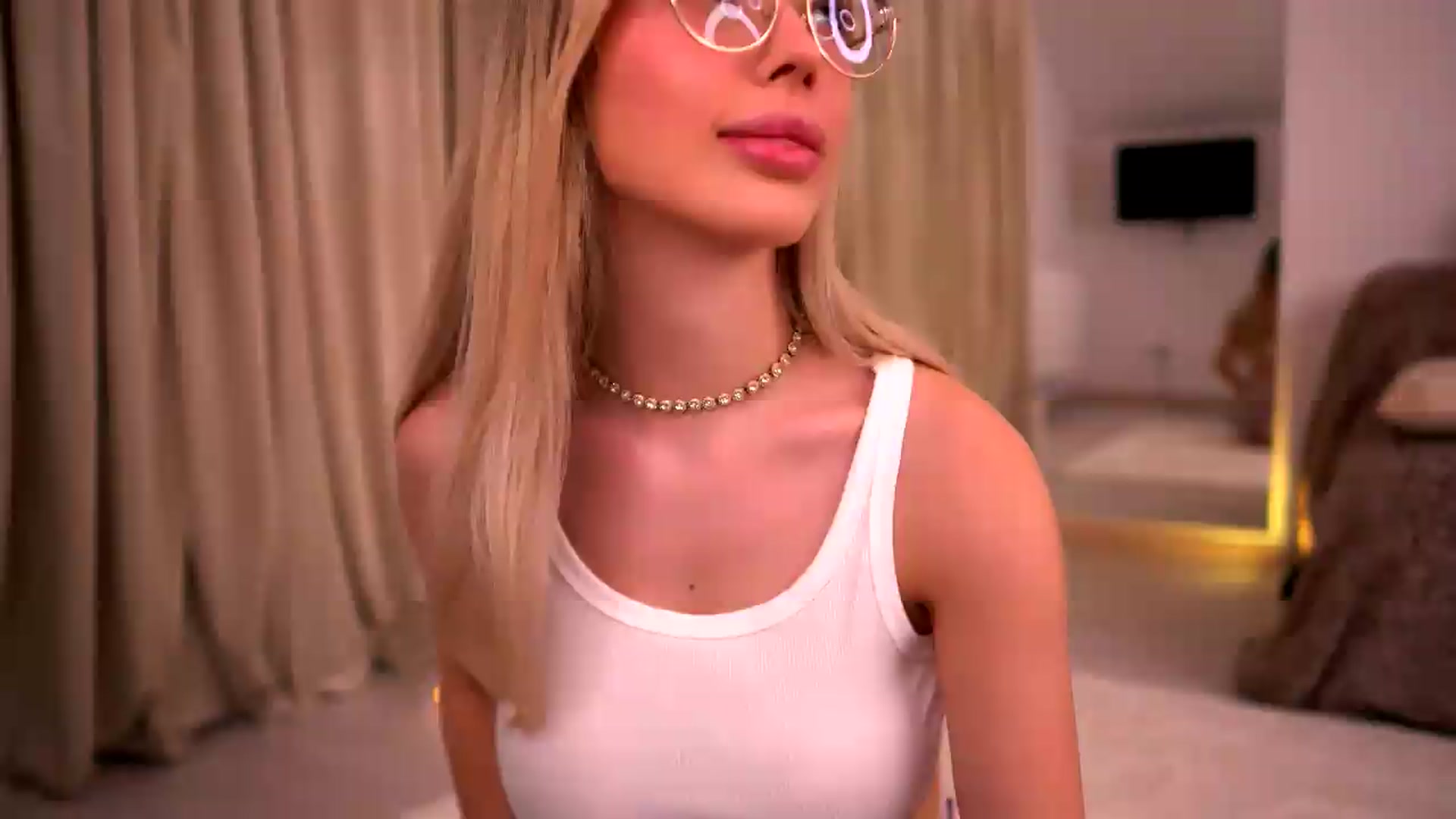 Gallery image thumbnail from KylieJoyce's myfreecams stream on, 06/20/2026, 21:52 image 12 of 20