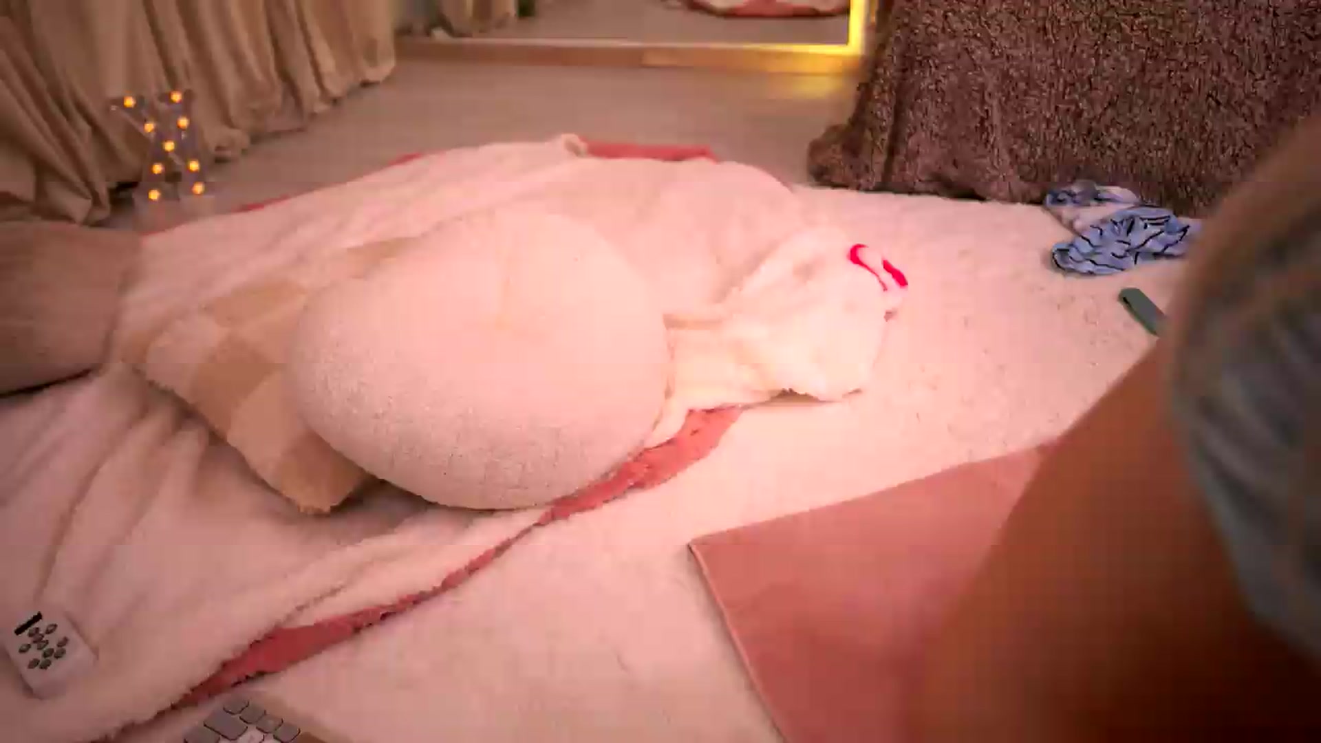 Gallery image thumbnail from KylieJoyce's myfreecams stream on, 06/22/2026, 04:31 image 16 of 20