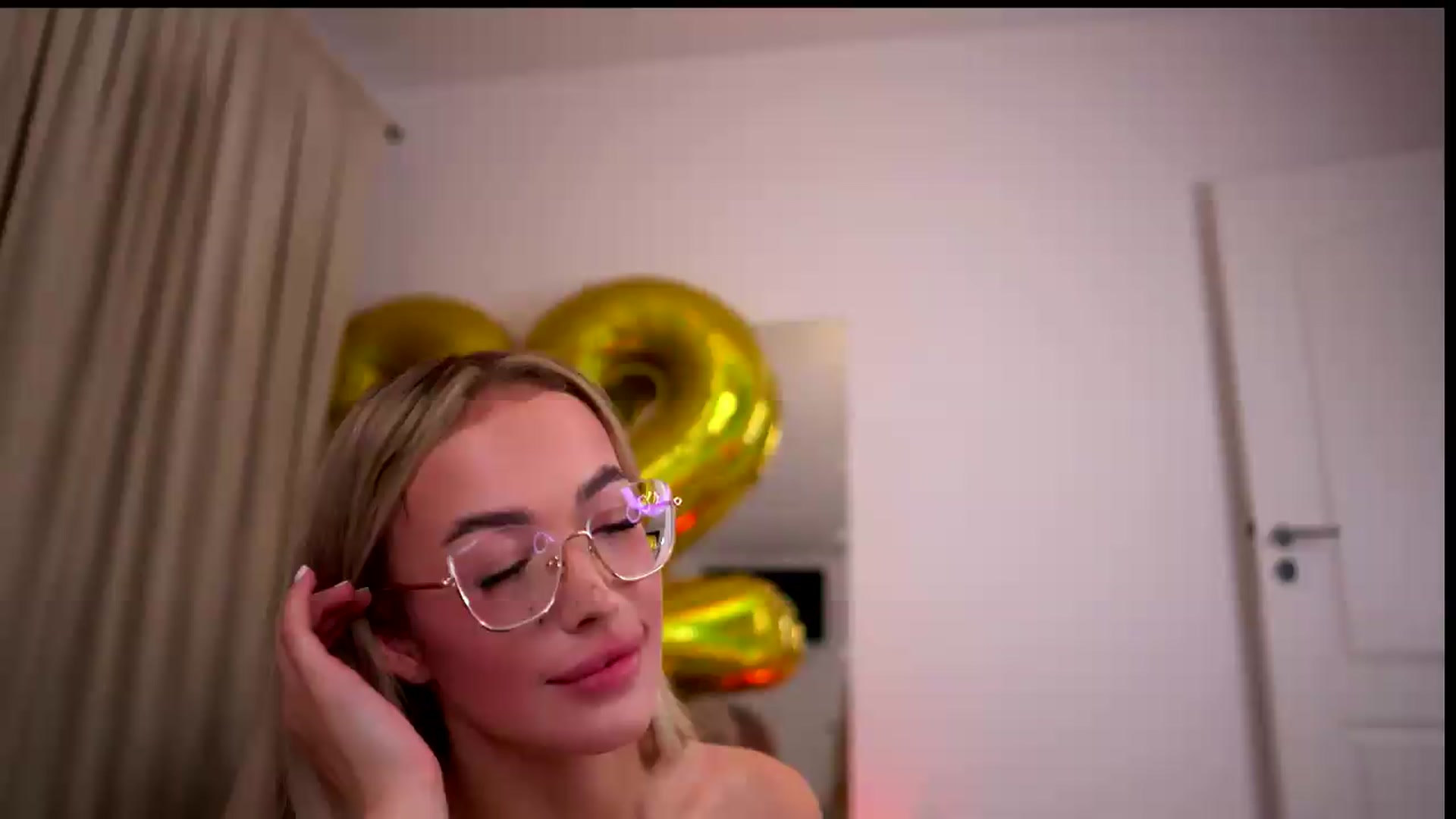 Gallery image thumbnail from KylieJoyce's myfreecams stream on, 08/04/2026, 03:39 image 3 of 20