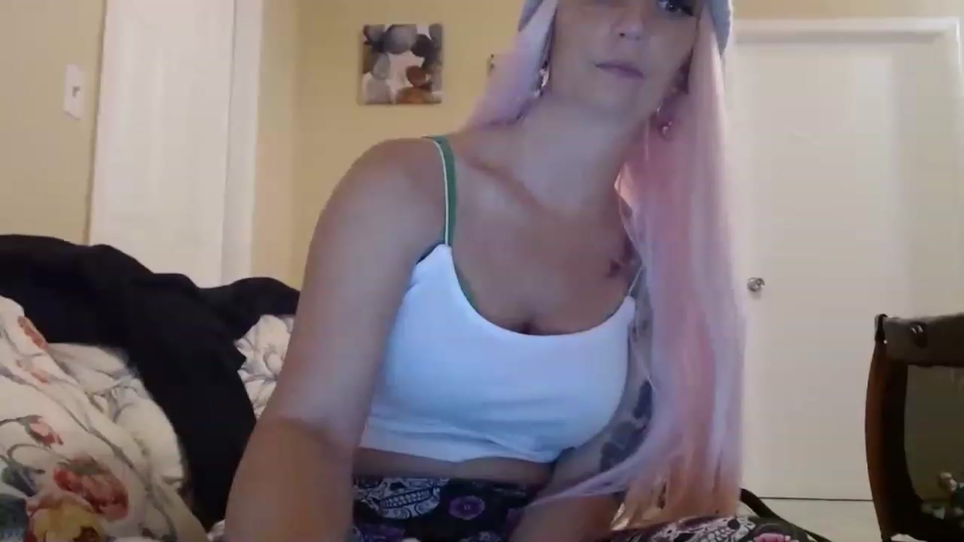 Gallery image thumbnail from KylieKane69's myfreecams stream on, 03/20/2023, 24:42 image 4 of 20