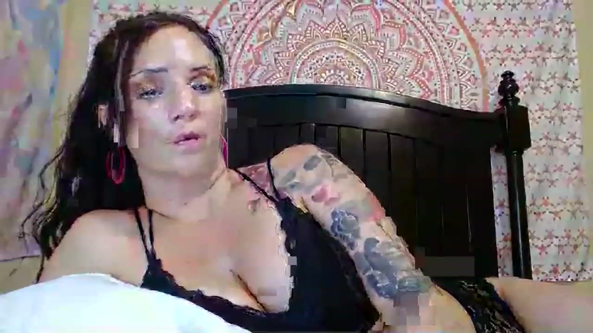 Gallery image thumbnail from KylieKane69's myfreecams stream on, 05/22/2023, 01:36 image 16 of 20