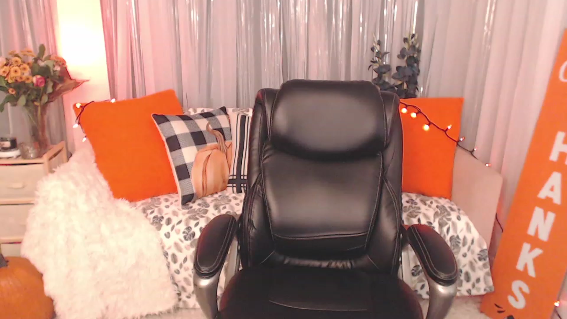 Gallery image thumbnail from KylieKohl's myfreecams stream on, 11/15/2022, 04:51 image 9 of 20