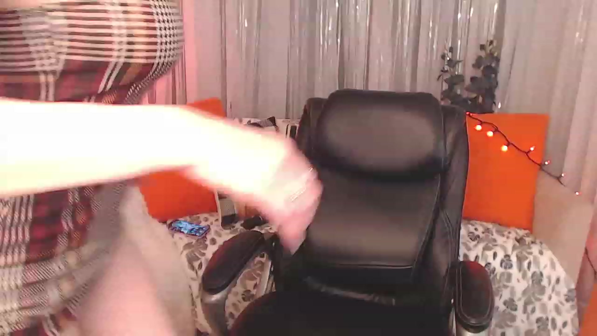 Gallery image thumbnail from KylieKohl's myfreecams stream on, 11/15/2022, 05:13 image 16 of 20