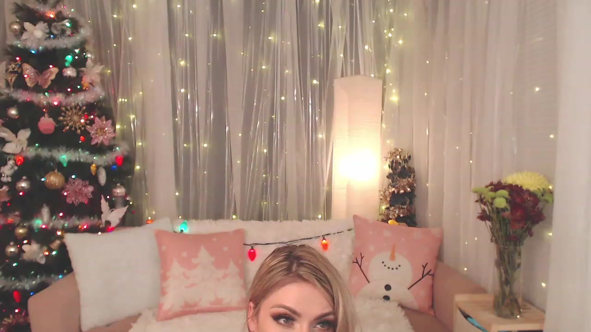 Gallery image thumbnail from KylieKohl's myfreecams stream on, 12/06/2022, 04:13 image 6 of 20