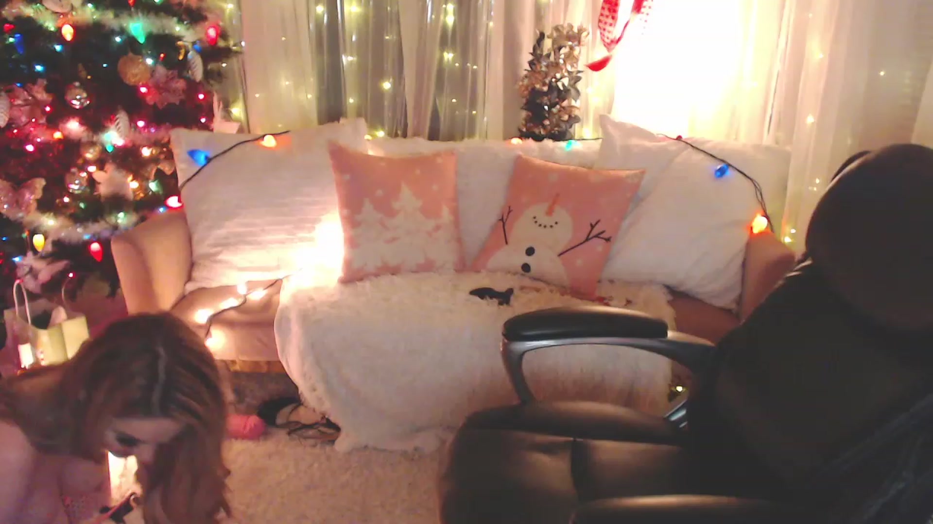 Gallery image thumbnail from KylieKohl's myfreecams stream on, 12/31/2022, 06:30 image 18 of 20