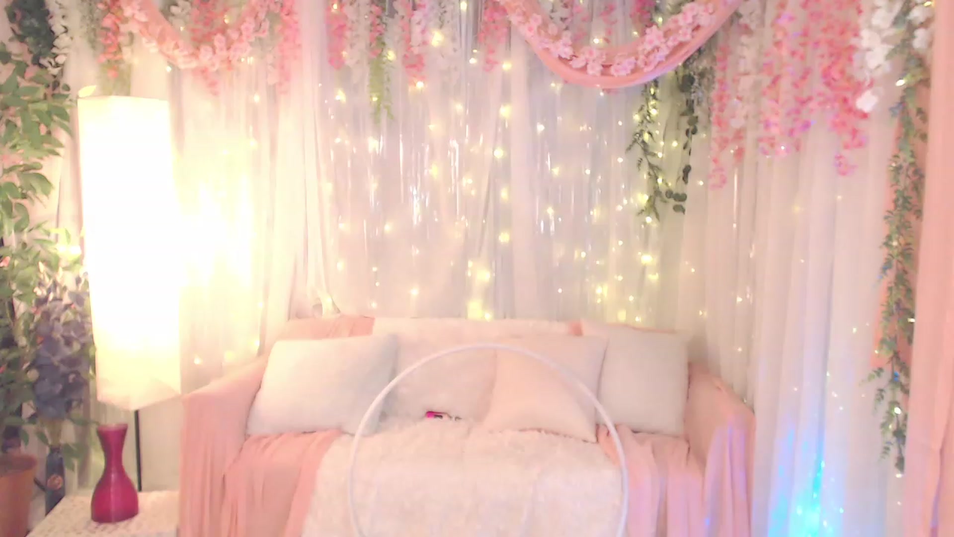 Gallery image thumbnail from KylieKohl's myfreecams stream on, 01/28/2023, 06:14 image 7 of 20