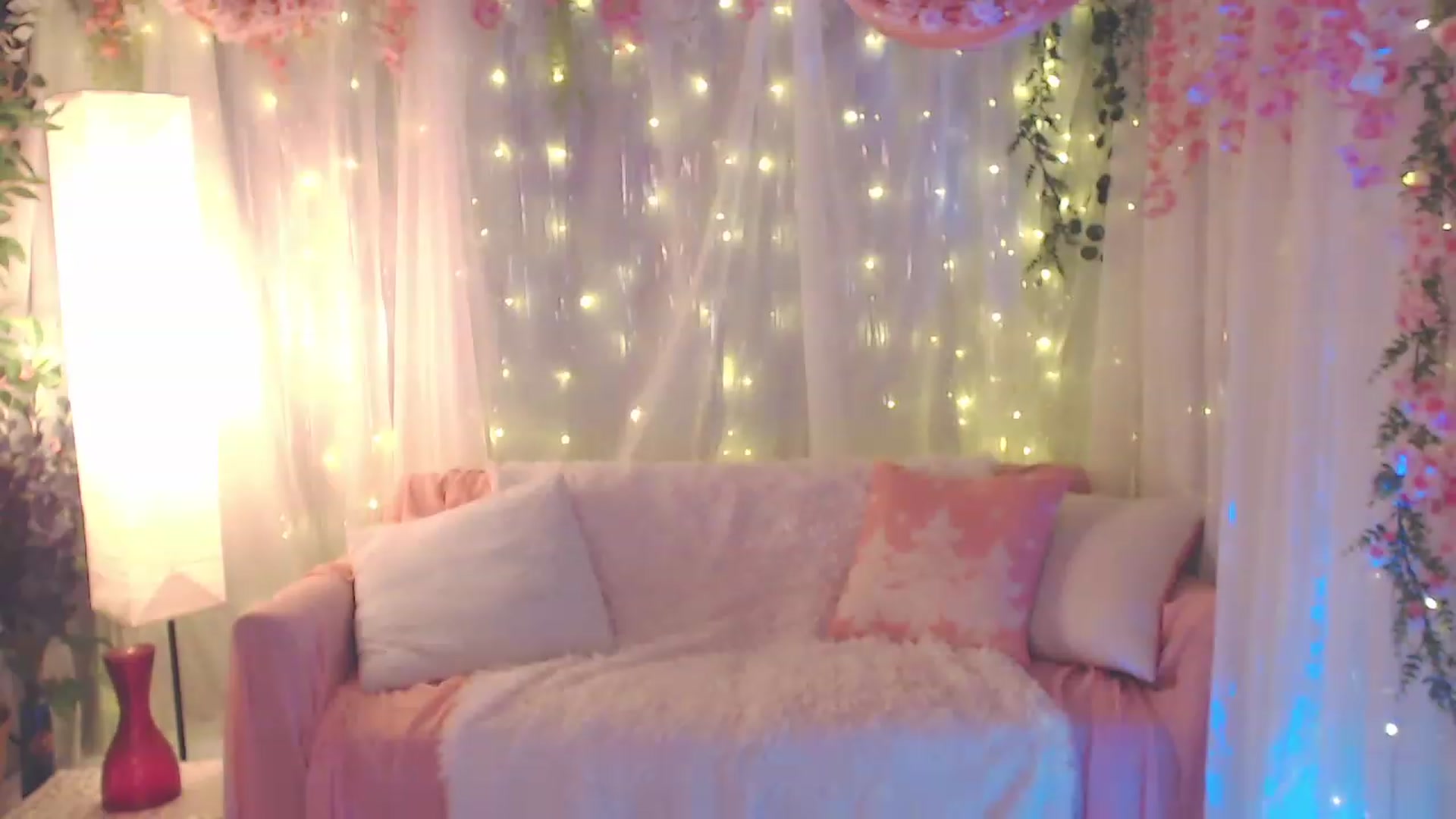Gallery image thumbnail from KylieKohl's myfreecams stream on, 02/04/2023, 05:21 image 7 of 20
