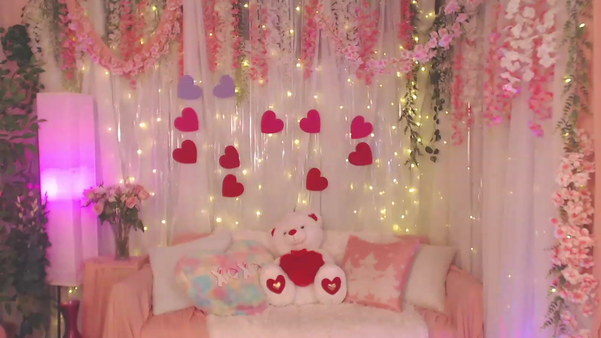 Gallery image thumbnail from KylieKohl's myfreecams stream on, 02/15/2023, 06:34 image 7 of 20