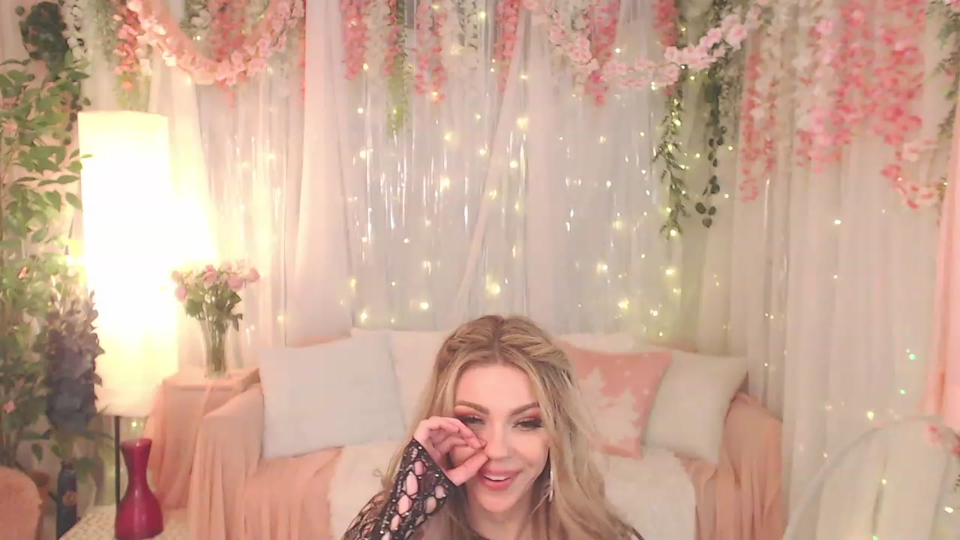 Gallery image thumbnail from KylieKohl's myfreecams stream on, 02/17/2023, 06:25 image 11 of 20