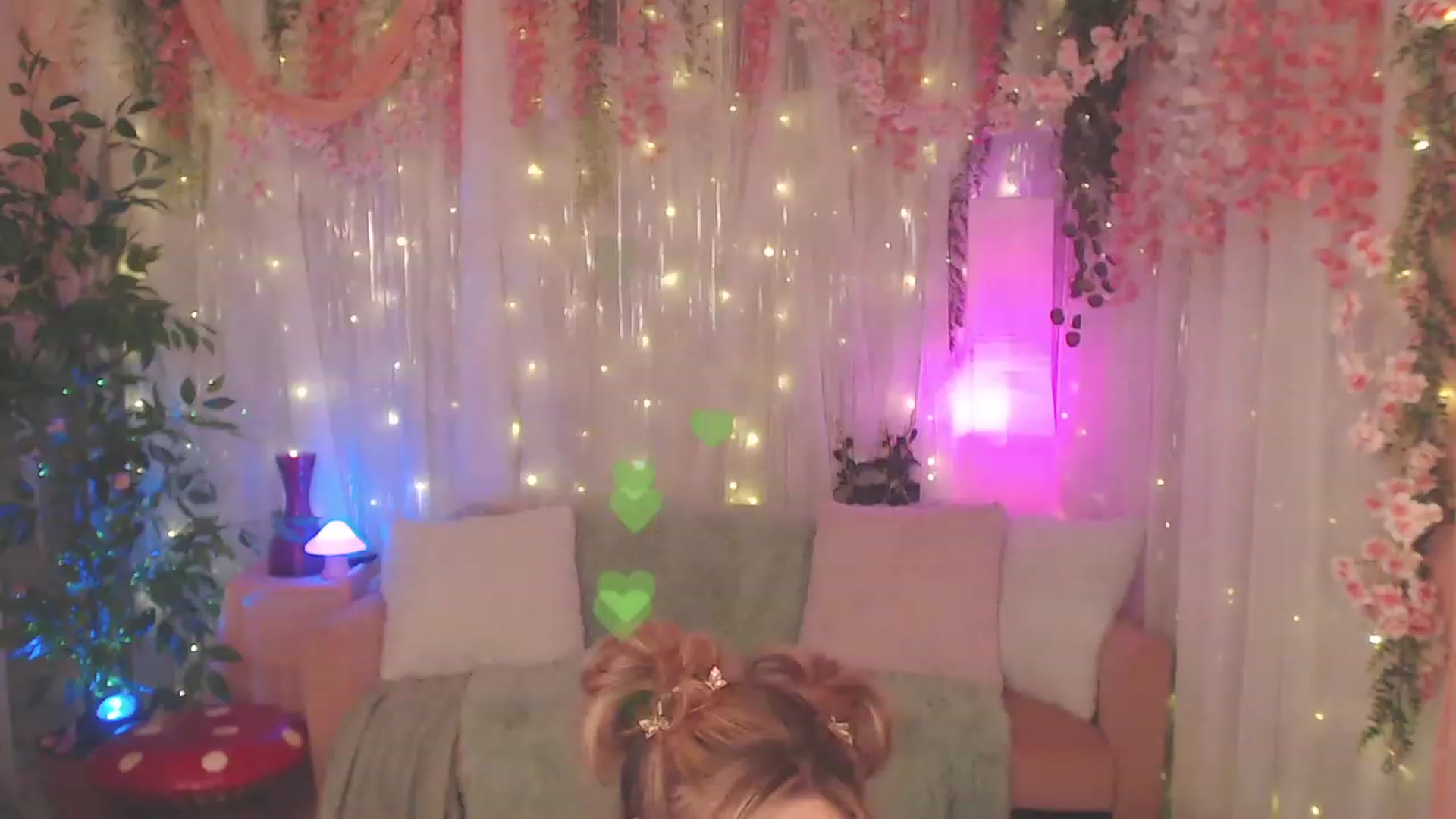 Gallery image thumbnail from KylieKohl's myfreecams stream on, 03/08/2023, 06:07 image 10 of 20