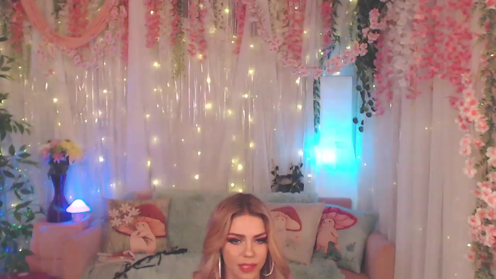 Gallery image thumbnail from KylieKohl's myfreecams stream on, 03/14/2023, 02:49 image 7 of 20