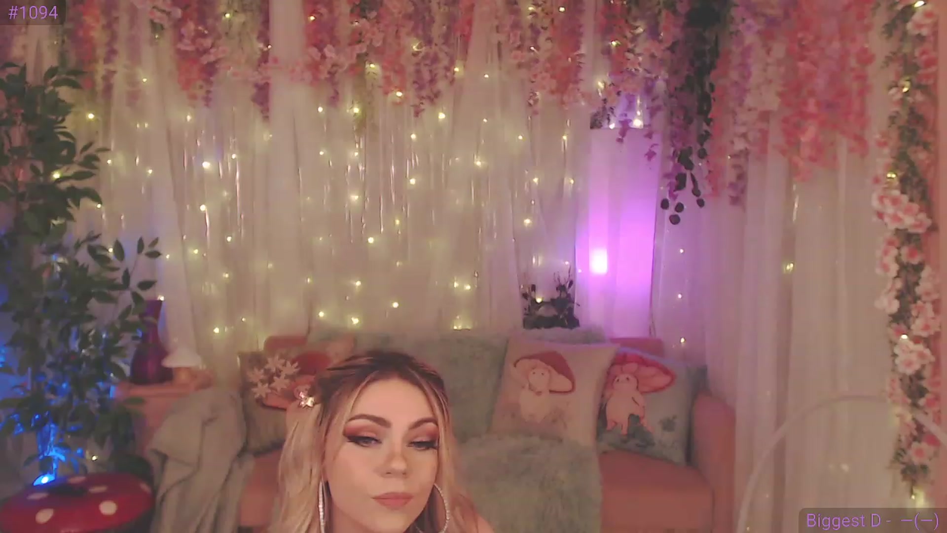 Gallery image thumbnail from KylieKohl's myfreecams stream on, 04/06/2023, 02:06 image 5 of 20