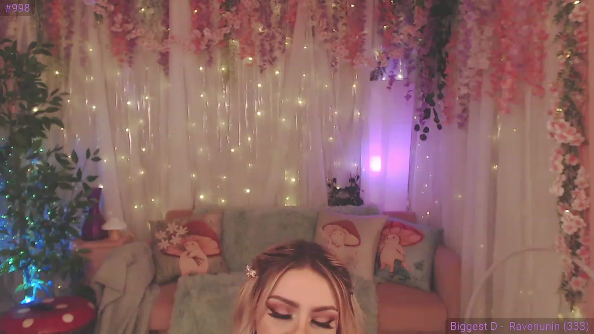 Gallery image thumbnail from KylieKohl's myfreecams stream on, 04/06/2023, 02:06 image 18 of 20