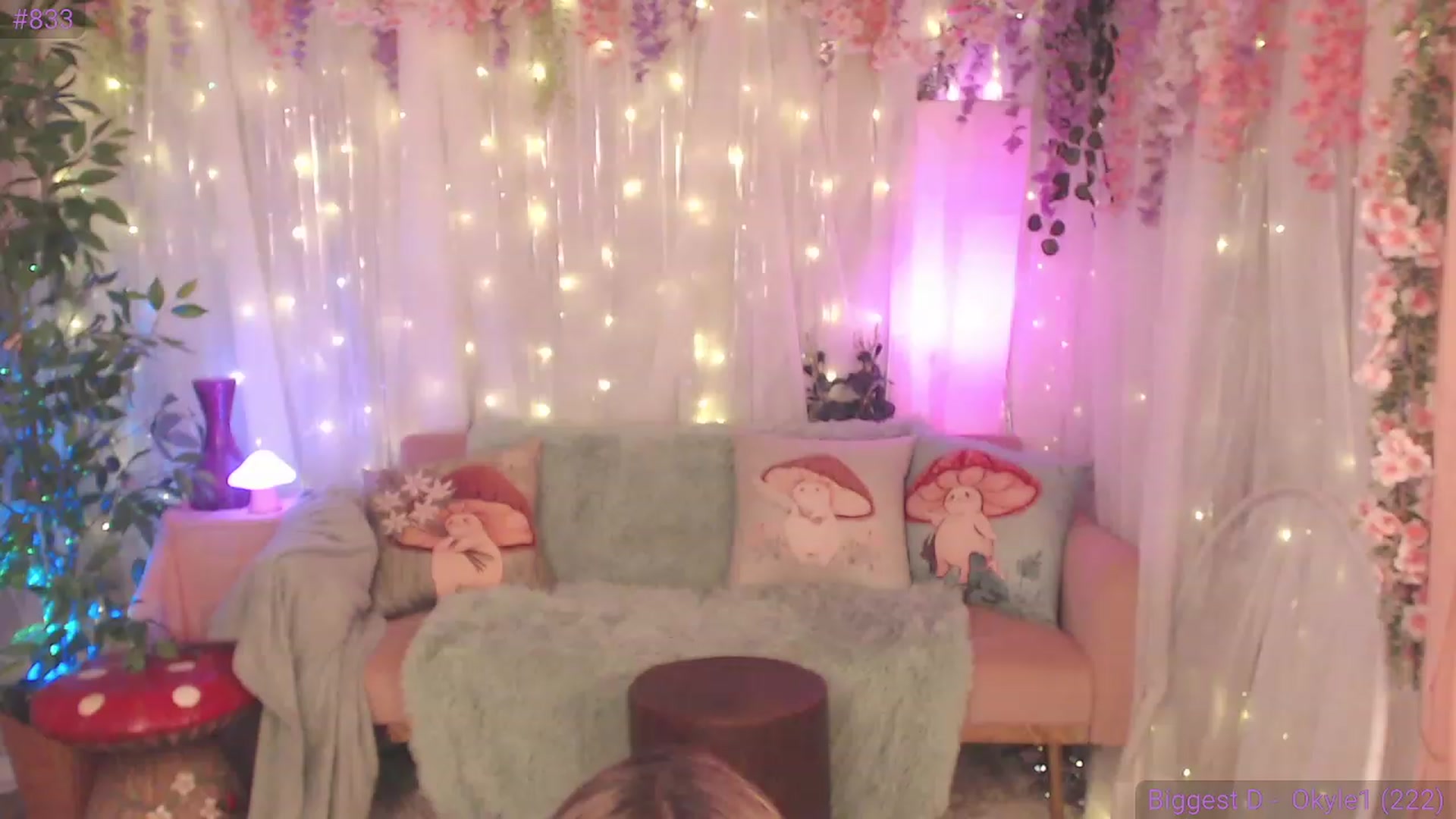 Gallery image thumbnail from KylieKohl's myfreecams stream on, 04/08/2023, 03:50 image 1 of 20