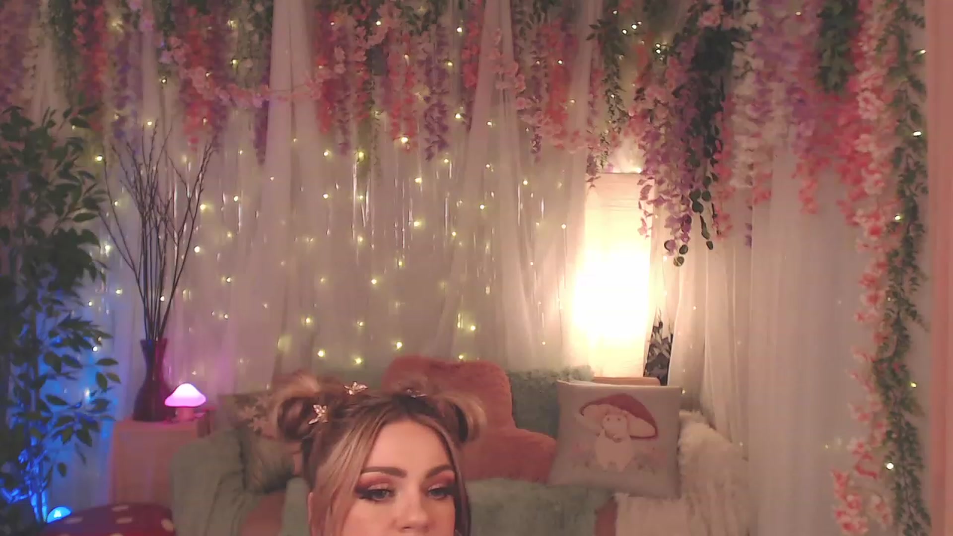 Gallery image thumbnail from KylieKohl's myfreecams stream on, 05/11/2023, 02:58 image 9 of 20
